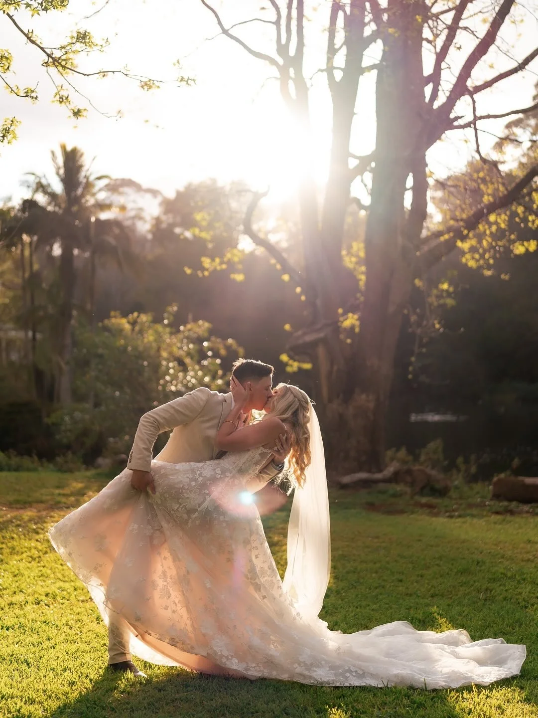 Golden couple Tyneal + Harrison on their big day! A selection of dreamy moments 🤍
⁠
Photographer @figtreepictures⁠
Venue @cedarcreekestate_weddings⁠
Celebrant @thewrightcelebrant⁠
Dress @martinalianabridal⁠
Makeup + hair @themakeuphut__⁠