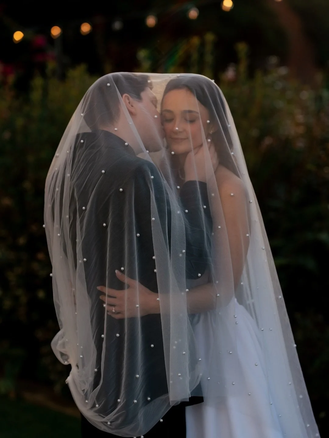 Blog is up! A fairytale day for Sara + Todd at Maleny Manor. From bright florals and big smiles, check out the full gallery via our link in bio!⁠
⁠
Photography + videography @figtreepictures⁠
Venue @malenymanor⁠
Celebrant @bectrebycelebrant⁠
Florist 