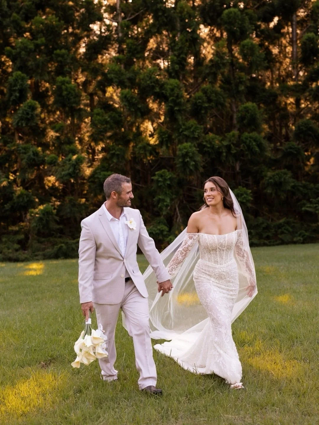 Golden hour with golden couple Kara + Trent at The Bower Estate.⁠
⁠
Photographer @figtreepictures⁠
Venue @thebowerestate ⁠
Celebrant @laurenbridgecelebrant⁠
Florist @brisbane_flower_hire⁠
Bridesmaid dresses @billy_j_boutique⁠
Makeup @mercedesednondsm