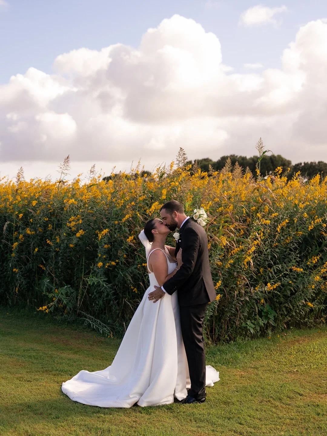 Sneak peeks for Brigitte + Daniel&rsquo;s wedding at Farm &amp; Co ❤️⁠
⁠
Photographer @figtreepictures⁠
Venue @farm.and.co⁠
Celebrant @electriclove_weddings 
@tweedcoastweddings⁠
