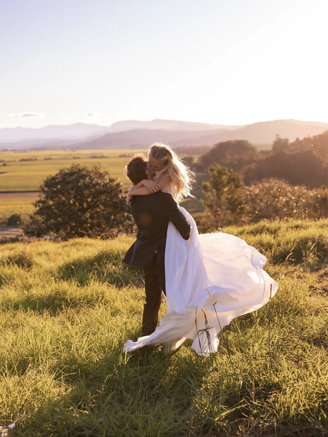 Gorgeous golden light for Mackenzie + Samuel at Plantation House ✨

Photographer @figtreepictures
Venue @botanica_plantationhouse
Celebrant @electriclove_weddings
Florist @thefrenchpetal
Dress @heracouture
Suit @mjbale
Makeup @beccimcivormakeupartist