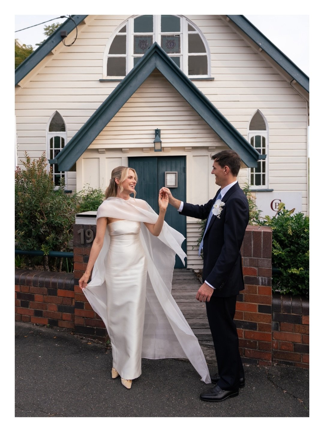 Sneak peeks from Brenna + Jordan&rsquo;s picture perfect wedding day in Brisbane 🤍
⁠
Photographer @figtreepictures⁠
Venue @augustwestend 
Dress @huong.boutique @atlier_by_khosh ⁠
Suit @pjohnsonweddings⁠
Makeup @stacieparamentermua
Hair @stacieparame