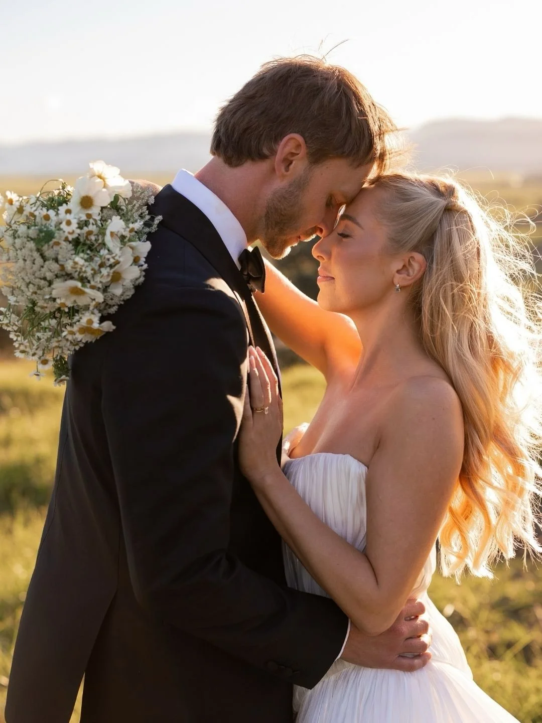 The month in pictures. Some highlights from June &hearts;️

Mackenzie + Samuel 

Photographer @figtreepictures
Venue @botanica_plantationhouse
Celebrant @electriclove_weddings
Florist @thefrenchpetal
Dress @heracouture
Suit @mjbale
Makeup @beccimcivo