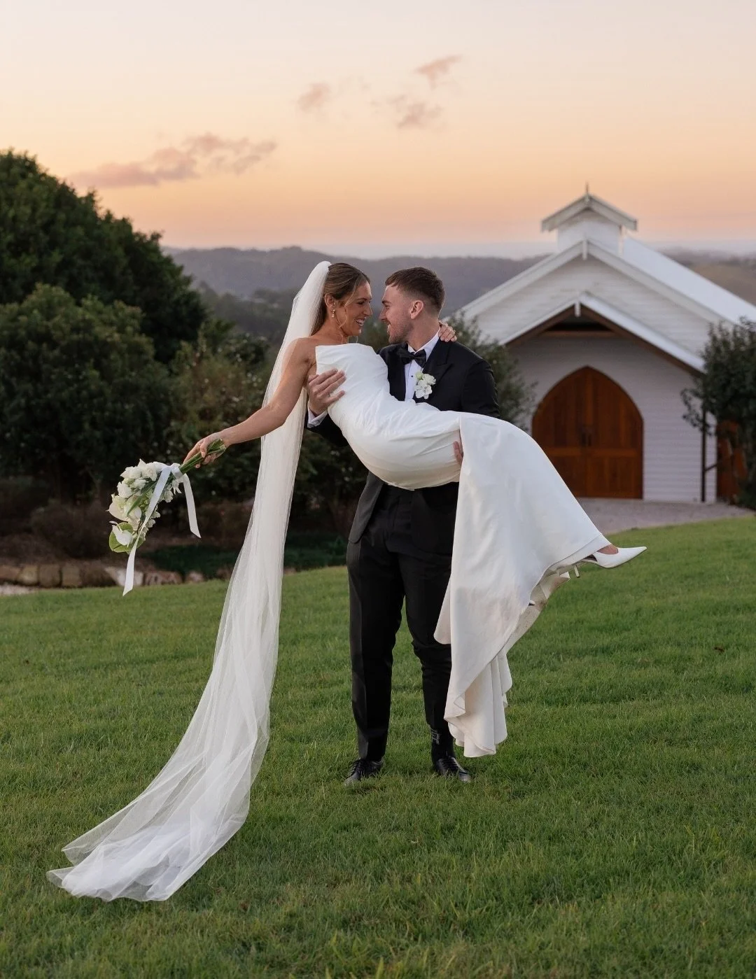 Photographer &amp; videographer @figtreepictures
Venue @summergroveestate
Celebrant @am.celebrant
Florist &amp; stylist @ladybloomsgoldcoast
Dress @millanova @luvbridal&nbsp;
Suit @institchu
Bridesmaid dresses @becandbridge
Makeup @beccimcivormakeupa