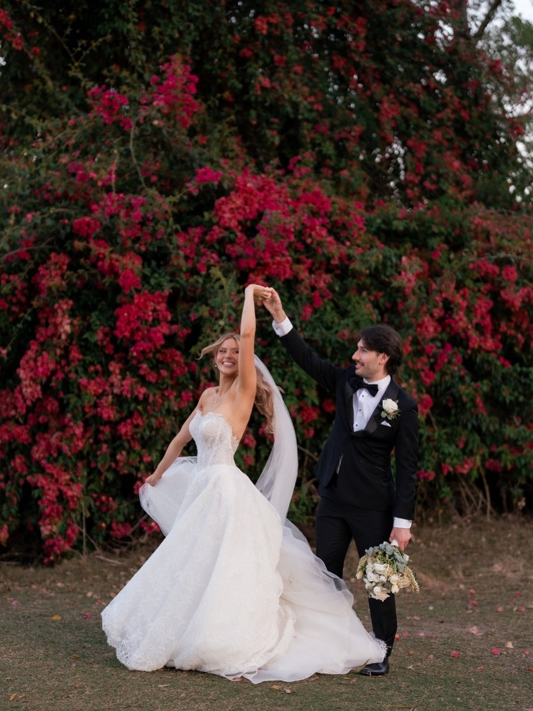 And these are only the sneak peeks&hellip; What a day for Sofia + Mitchell at Hillstone St Lucia 💕

Photographer &amp; videographer @figtreepictures
Venue @hillstonestlucia 
Celebrant @foreverbyemma_ 
Florist @flowerlovers
Dress @whiteatelierbridal
