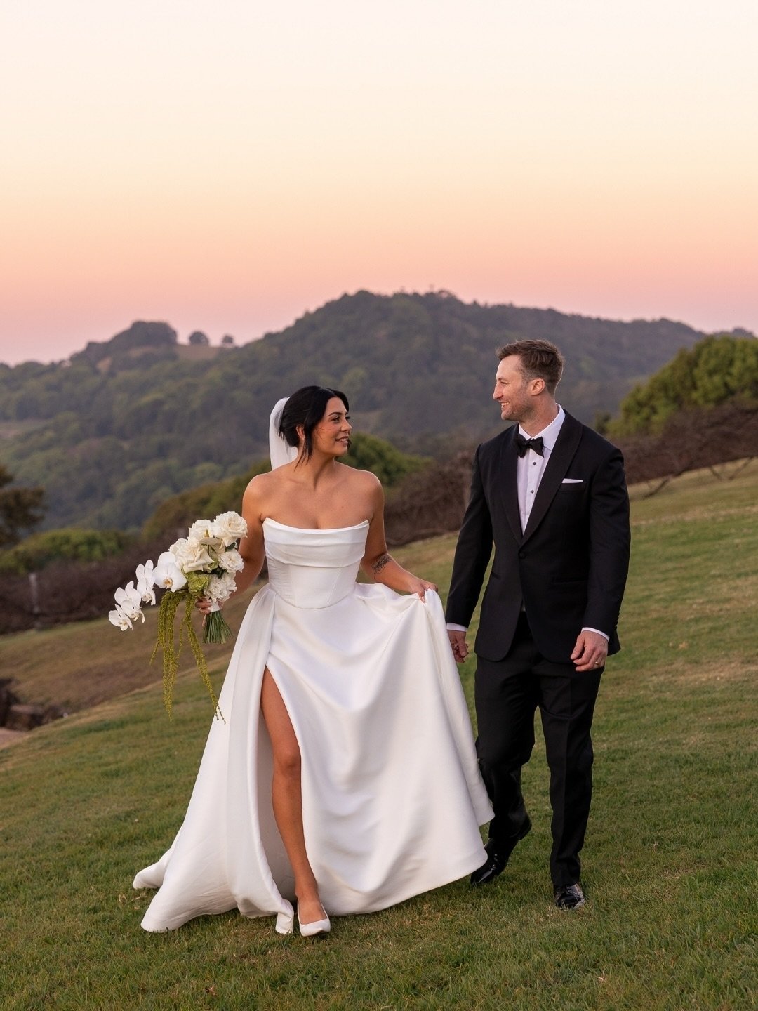 Golden hour at Summergrove Estate with the beautiful Bec + Brenton 💕

Photographer &amp; videographer @figtreepictures
Venue @summergroveestate 
Celebrant @bestcelebrantever 
Florist, stylist &amp; hire @arcticfox_events 
Content creator @taycapture