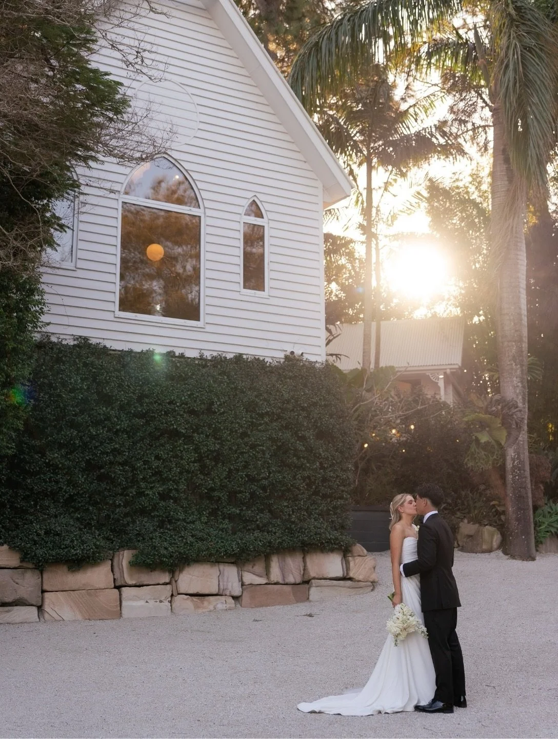 We just had to share some more from Madeleine + Morgan&rsquo;s magical wedding day! 💕 

Photographer &amp; videographer @figtreepictures
Venue @braesideestategc 
Celebrant @happydaysweddings_ 
Florist &amp; stylist @arcticfox_events 
Dress @spherebr