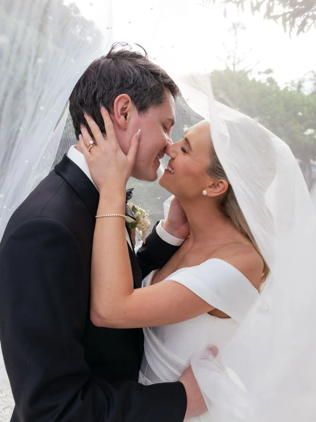 Grace + Jack. A love we so enjoyed capturing &hearts;️

Photographer @figtreepictures
Venue @figtreerestaurant 
Celebrant @wedbyclare 
Florist @_pikt 
Videographer @weddingsbybutterscotch&nbsp;
Content @icaptureamore
Hair @isabellajanehairmakeup 
Ent