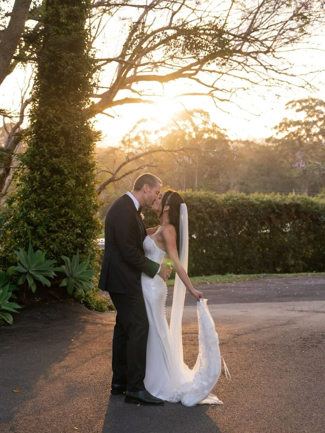 Classic romance at Fig Tree Restaurant in Byron with Dana + Trent. 

Photographer @figtreepictures
Venue @figtreerestaurant
Celebrant @saraharcherweddings 
Florist @fontanafloral 
Videographer @flyonthewallfilms
Content @allforluvcreative
Stylist @th