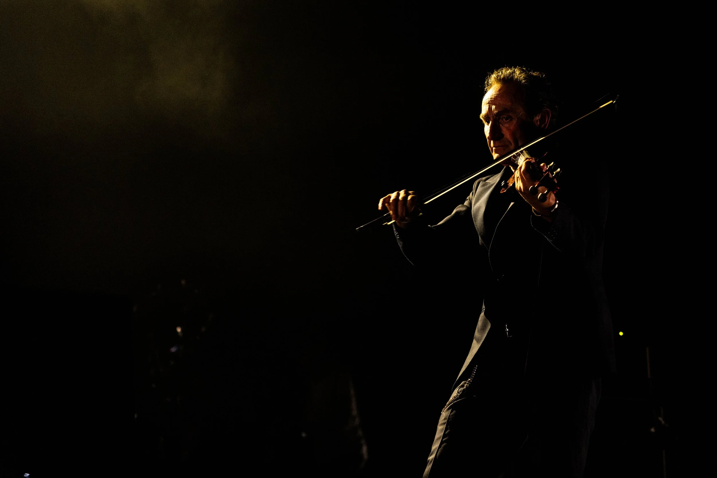 2026-04-18 James Manchester SHOW - Ehud Lazin (2).jpg