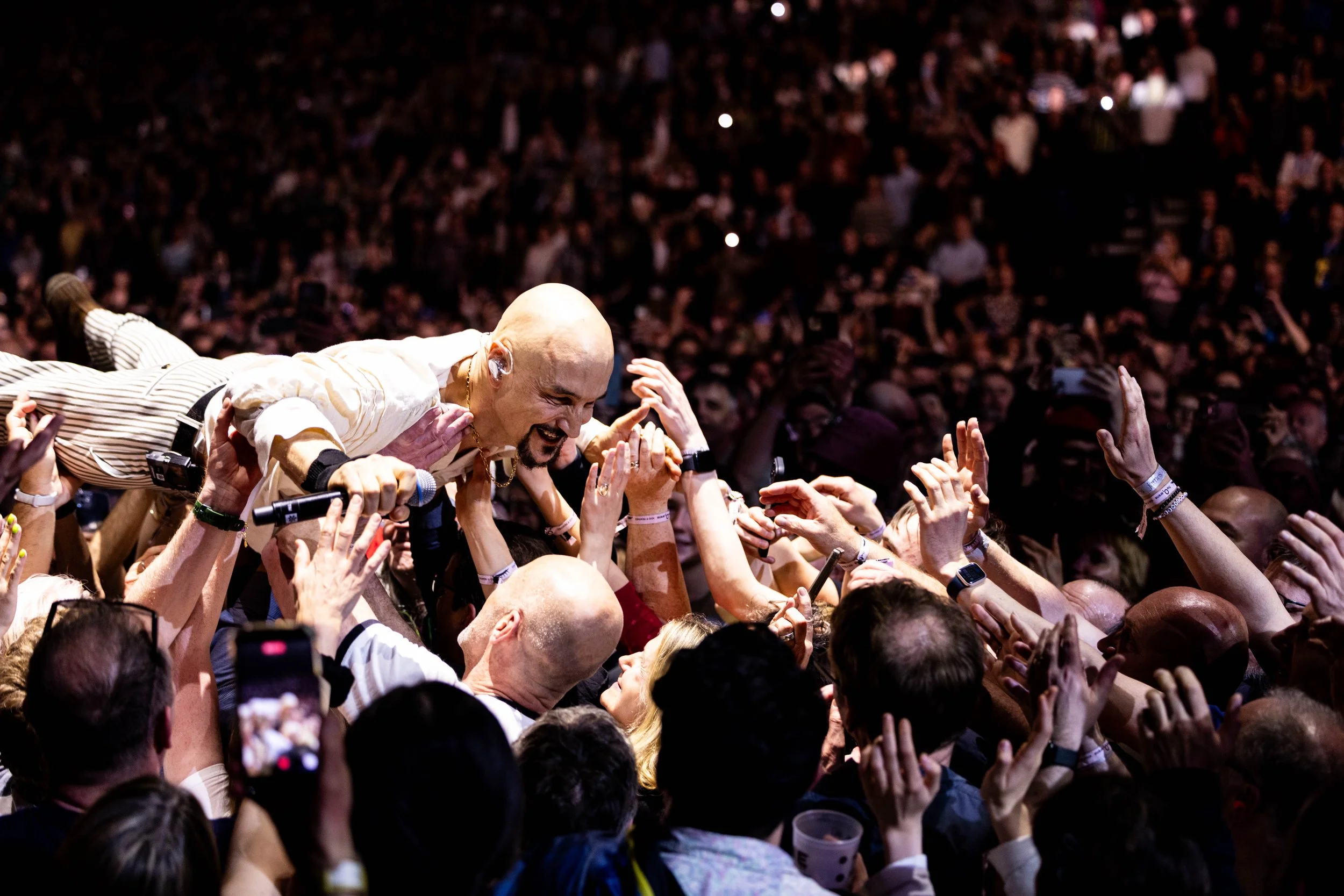 2026-04-17 James O2 London Show - Ehud Lazin (101).jpg