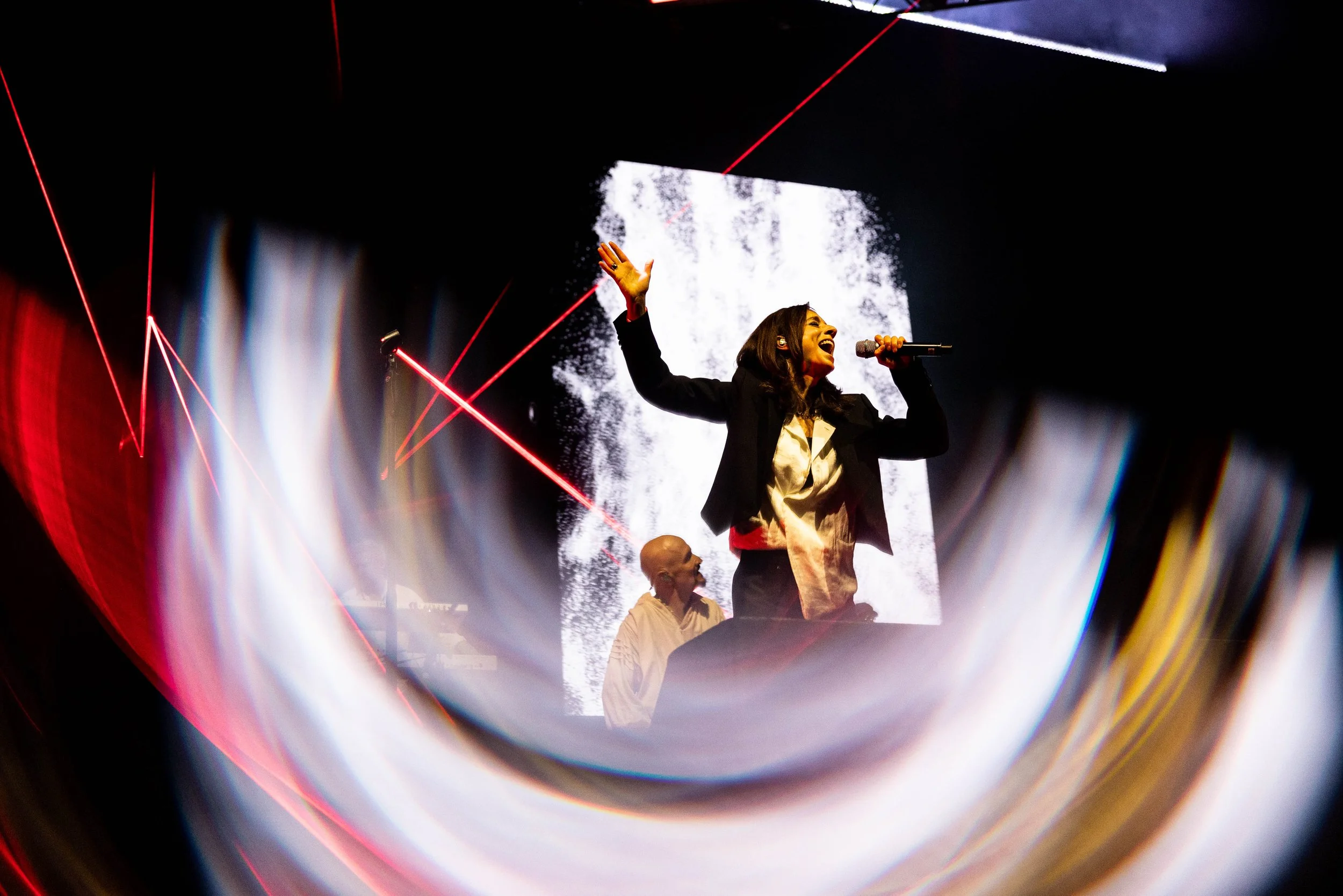 2026-04-17 James O2 London Show - Ehud Lazin (65).jpg