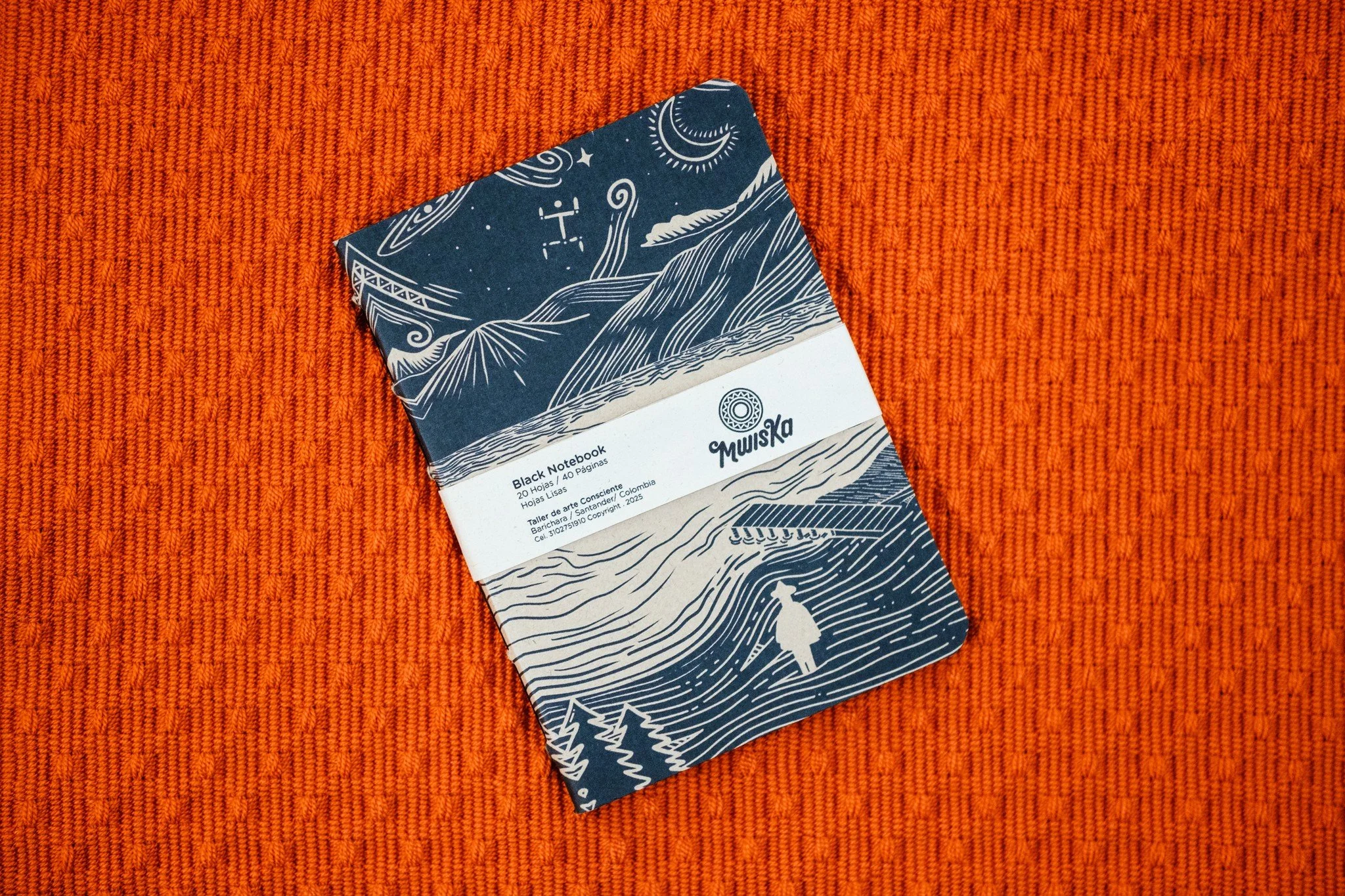 An everyday carry essential. In collaboration with Daniel and his brand Mwiska (@tallermwiska), we&rsquo;ve created a special collection of notebooks and pocketbooks inspired by the landscapes of Boyac&aacute;&mdash;P&aacute;ramo de Ocet&aacute;, Lak