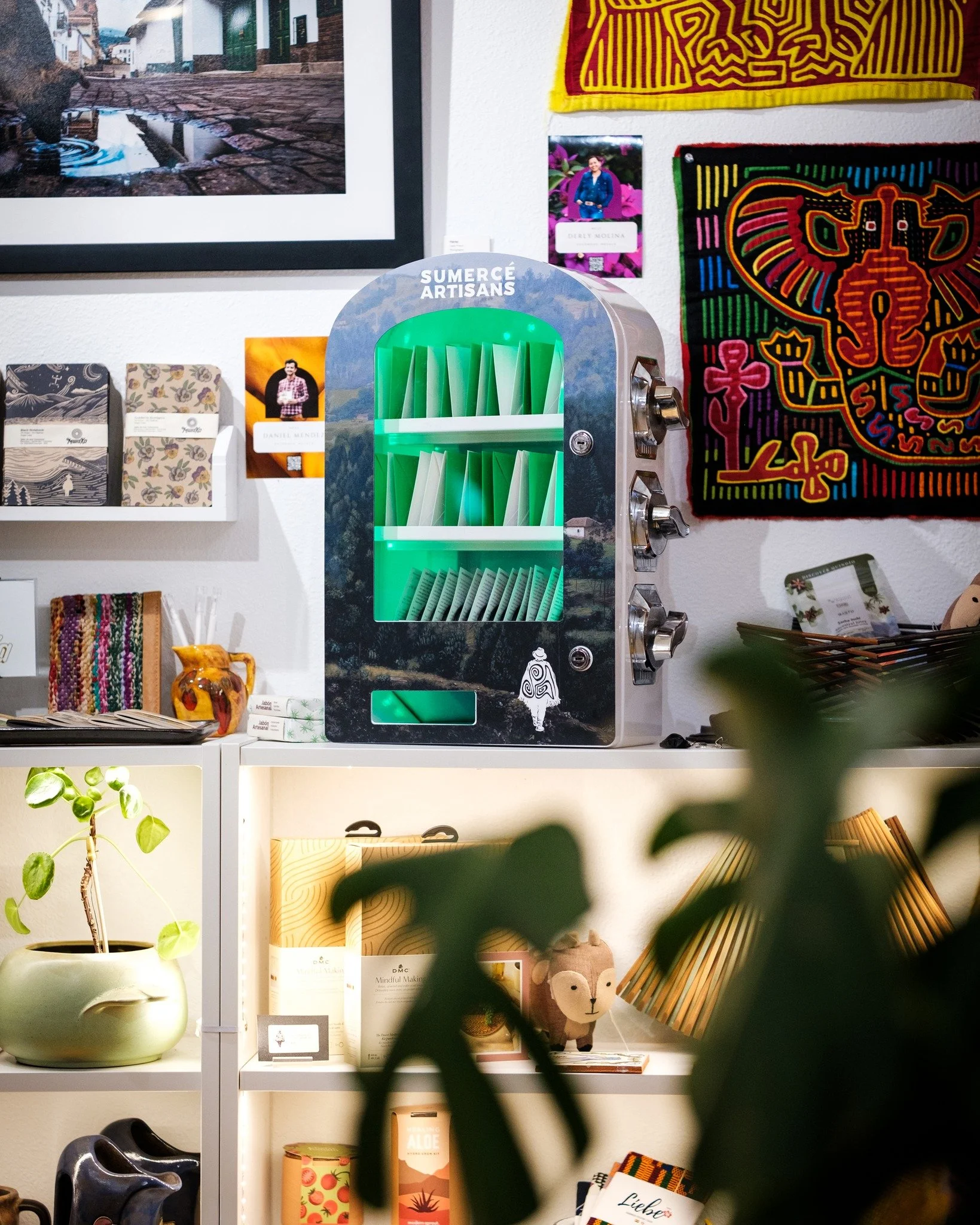 It's finally here! 🎨

Say hello to our new art vending machine! Support talented artists from across Colombia with every purchase. Each vend gives you a piece of random artwork&mdash;stickers, magnets, patches, and small prints&mdash;all created by 
