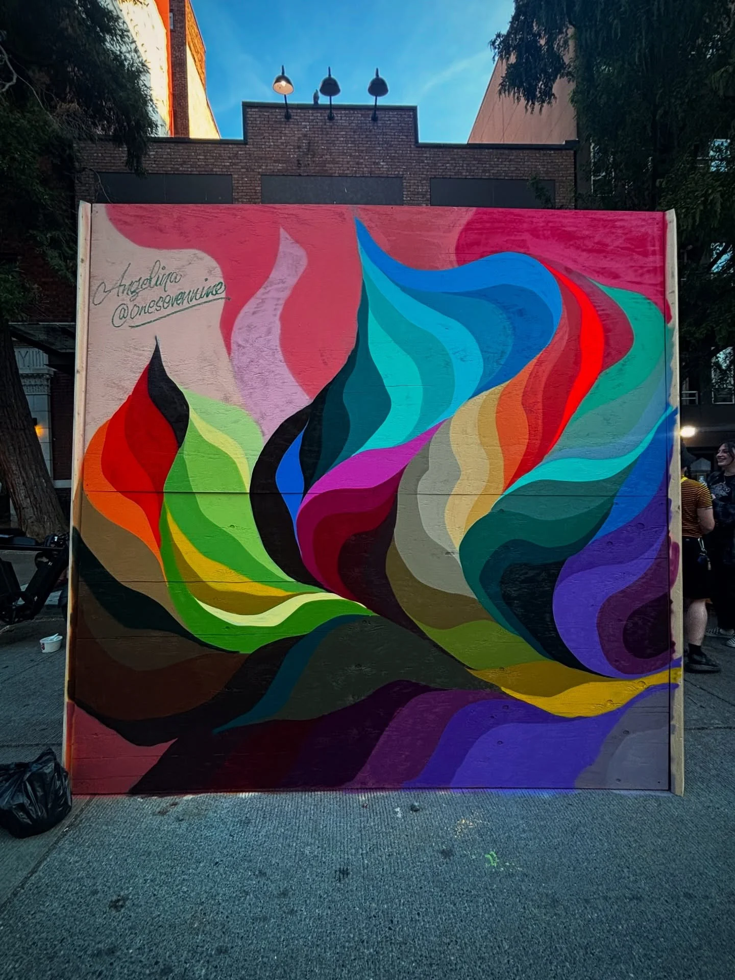 Another magical night in Belltown painting and hanging with some of the classiest acts in Seattle. Thank you @belltownblast and @jupiterseattle for having me 🔮.
