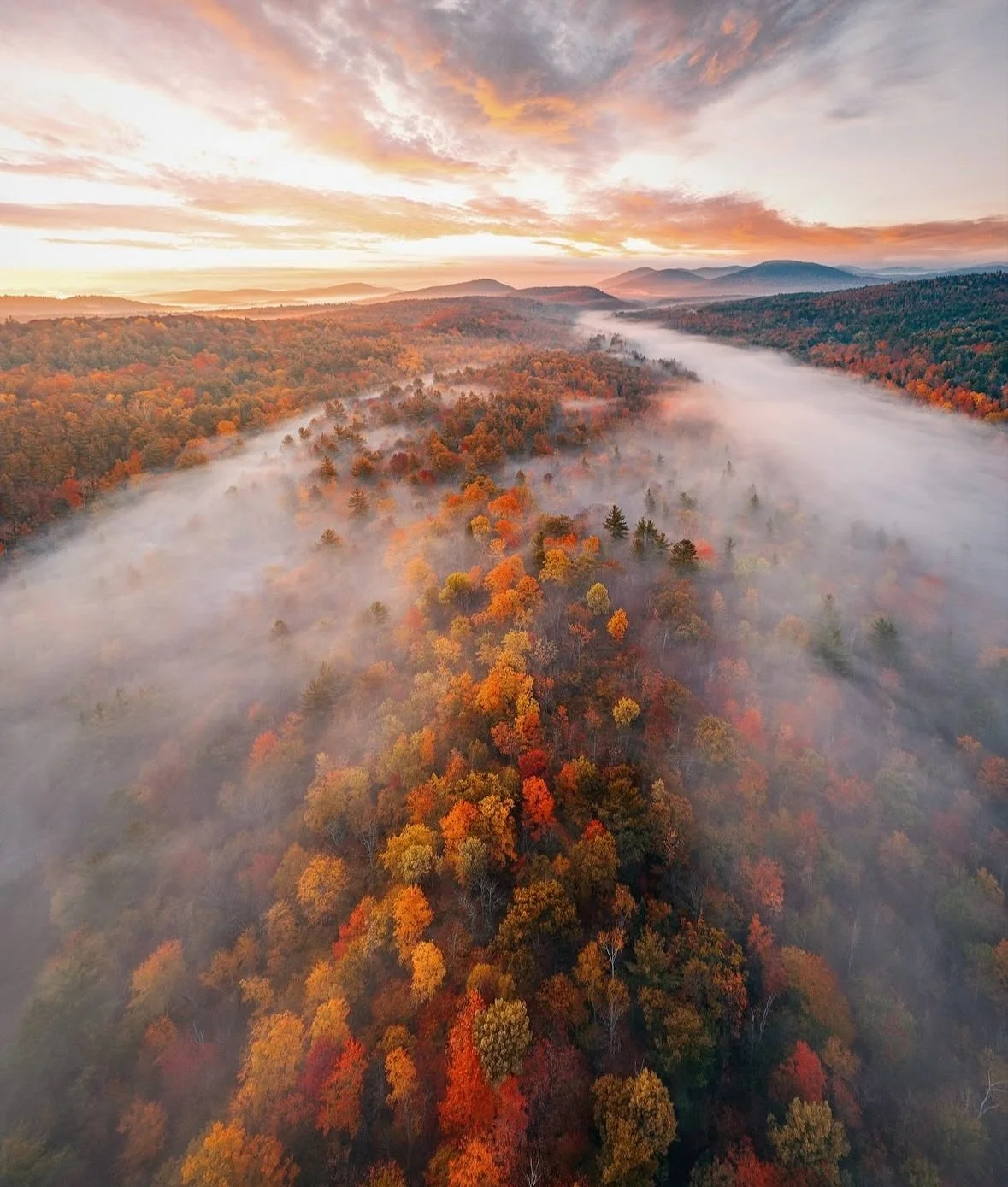 Shoutout to @neohumanity for these great shots capturing the Adirondack foliage! 🍁