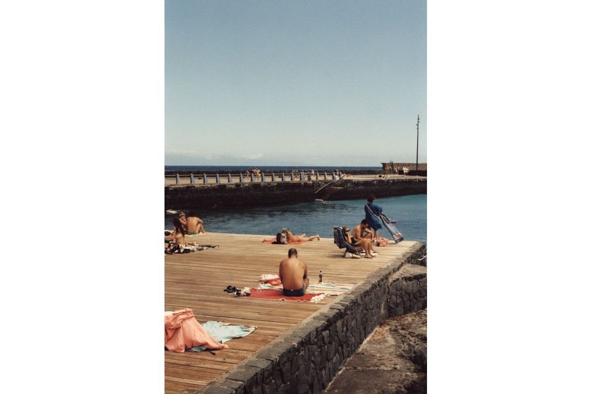 2024-05-09__es__calvin-ben__lomochrome-color-1992-sun-135-film__024.jpg