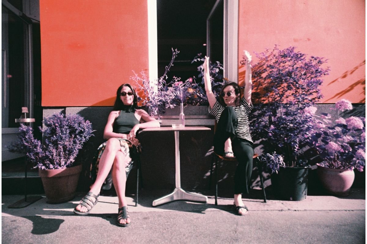2022-07-20__vie__katharina-machu__staff__point-and-shoot__purple-135-film__002_1.jpg