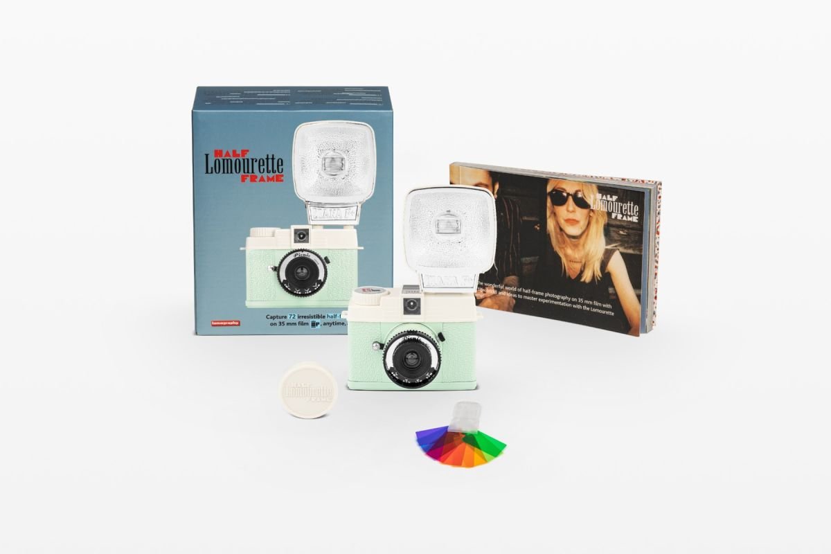 lomourette__picnic__packaging__content__on-grey.jpg