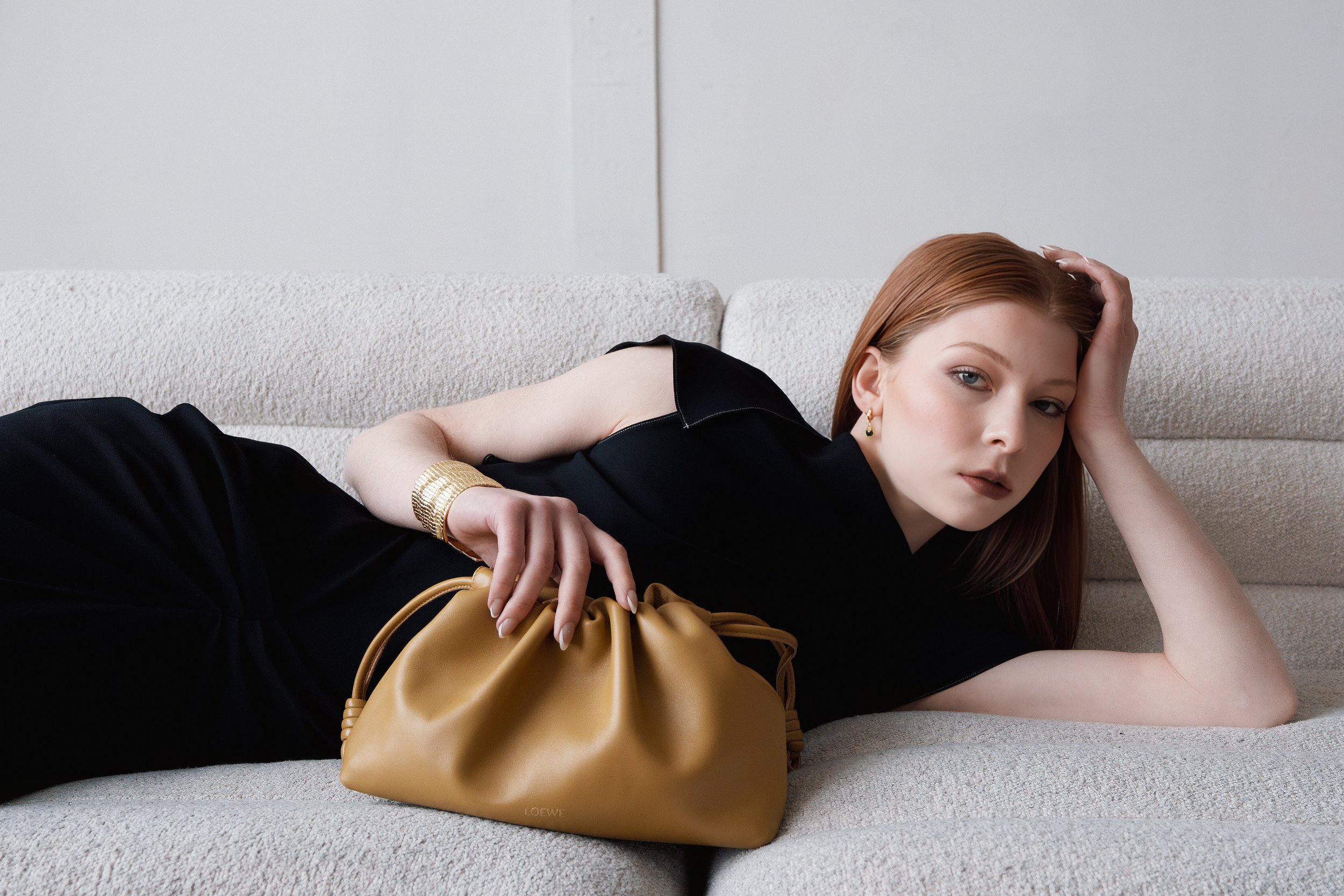 Quiet luxury, Lived In

Through sculptural forms and relaxed movement, a softer kind of luxury comes through. Clean silhouettes and soft lines create a sense of ease, where fashion feels at home in everyday life

Art direction: @chic_and_the_city
Pho