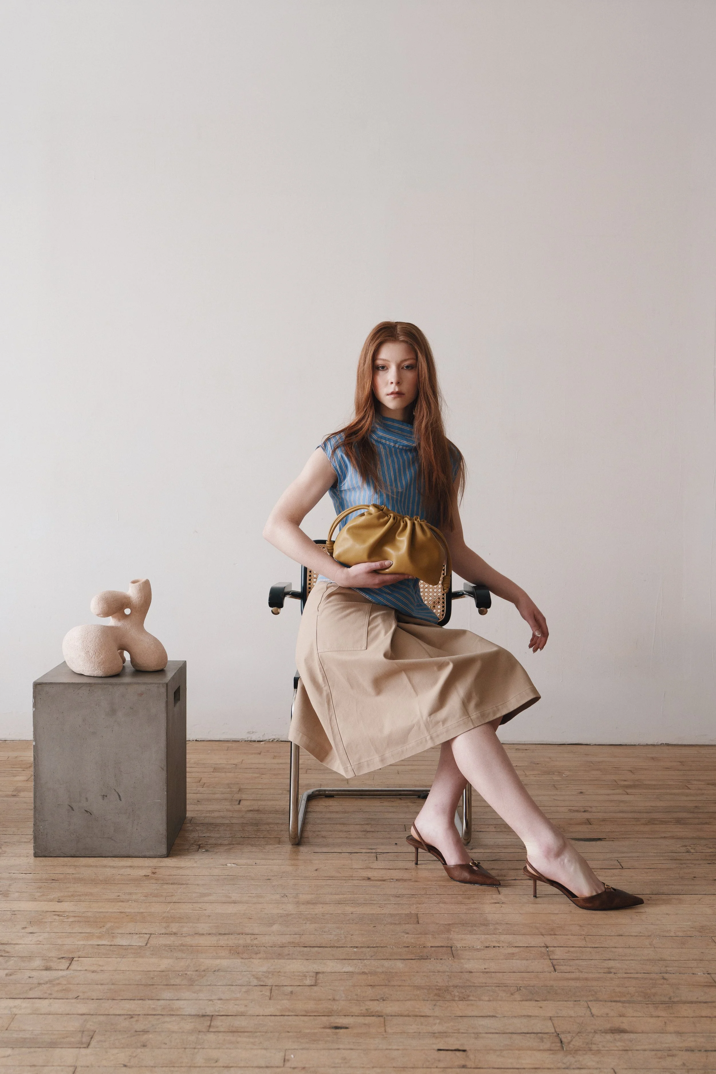 Quiet luxury, Lived In

Through sculptural forms and relaxed movement, a softer kind of luxury comes through. Clean silhouettes and soft lines create a sense of ease, where fashion feels at home in everyday life

Art direction: @chic_and_the_city
Pho