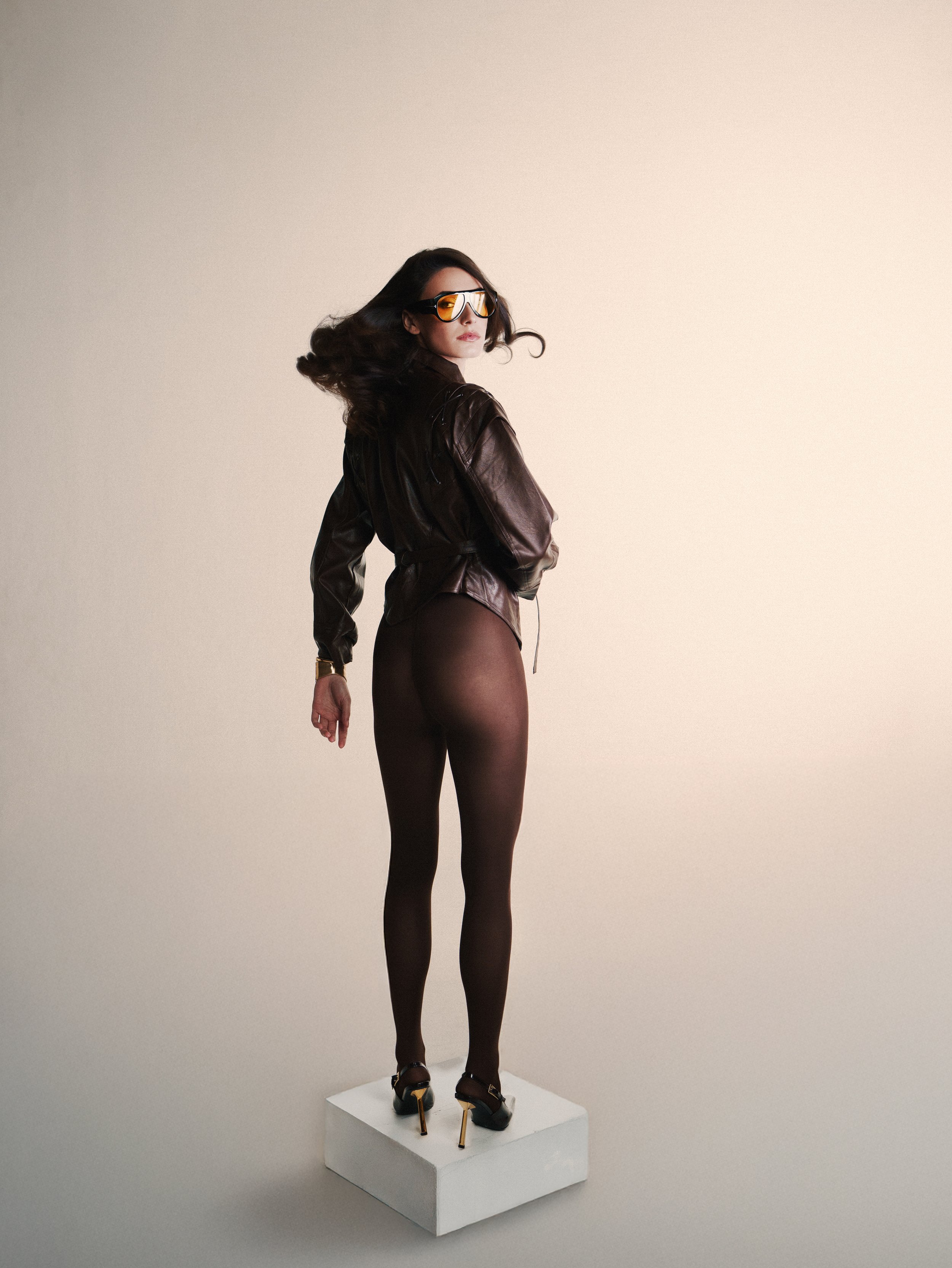 DOMINANT: A Winter Narrative in Chocolate Tones
This powerful editorial, captured in rich chocolate hues, defines winter elegance.

Creative Direction / Producer : @zeeshaanshabbir / @raynoirrr 
Muse : @__fjollaberr 
Photographer : @raynoirrr 
Stylin