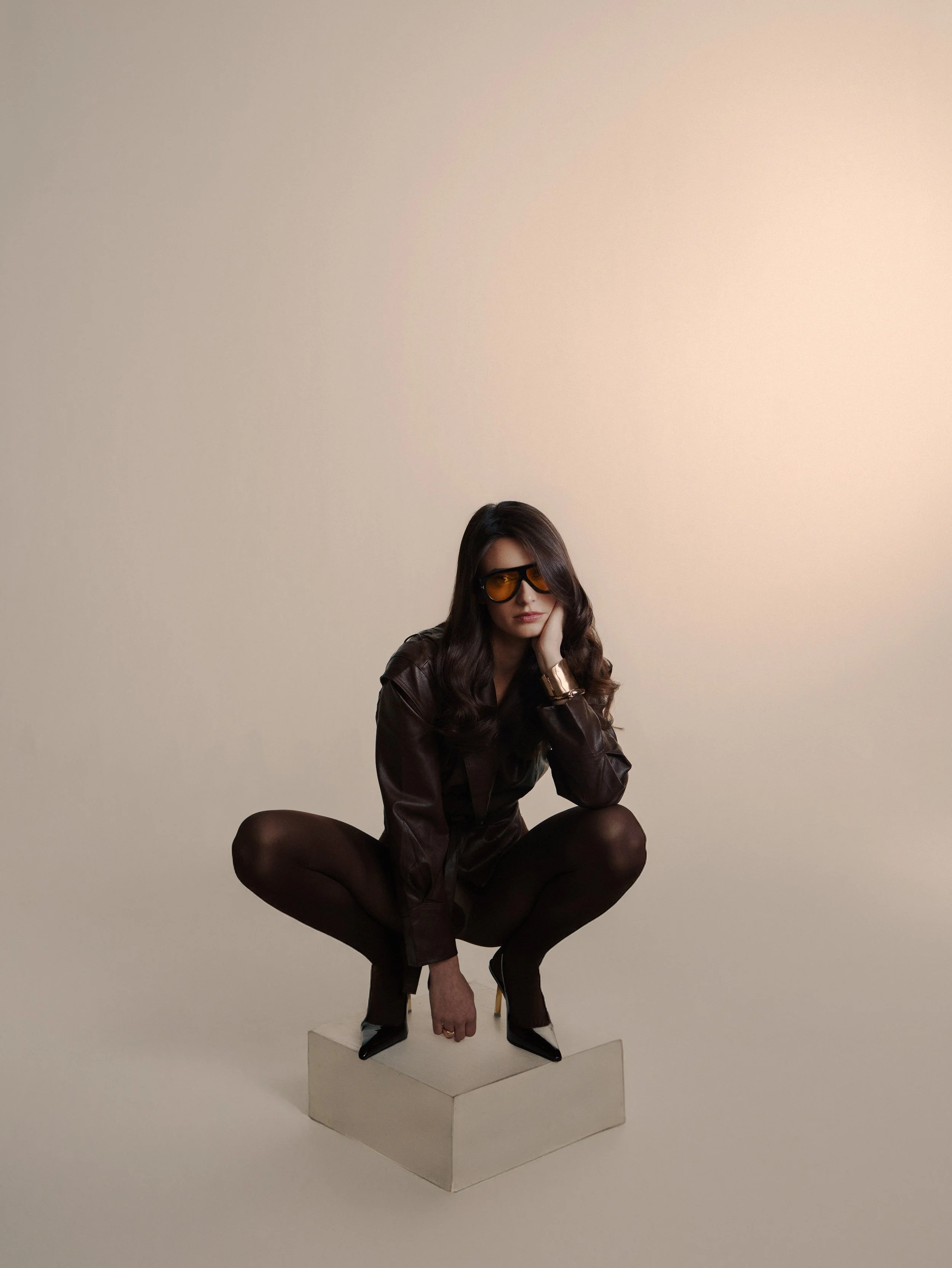 DOMINANT: A Winter Narrative in Chocolate Tones
This powerful editorial, captured in rich chocolate hues, defines winter elegance.

Creative Direction / Producer : @zeeshaanshabbir / @raynoirrr 
Muse : @__fjollaberr 
Photographer : @raynoirrr 
Stylin