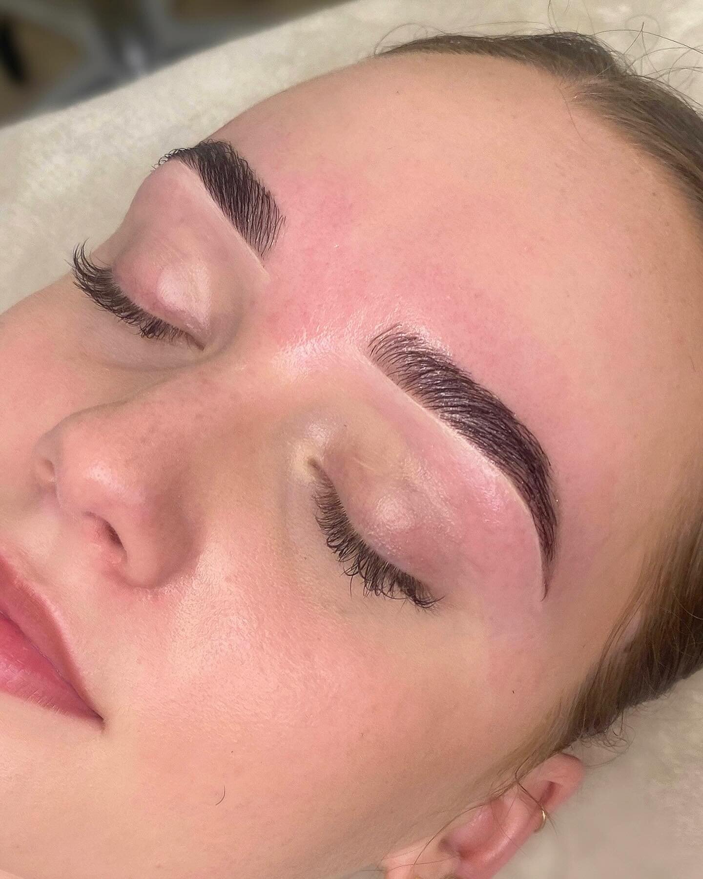 Great brows don&rsquo;t happen by chance, they happen by appointment ✨😍

Freshly Laminated, dyed and sculpted to perfection 👏🏼 

Head online to our website to book now, we have a few remaining appointments left for next week in time for Valentine&