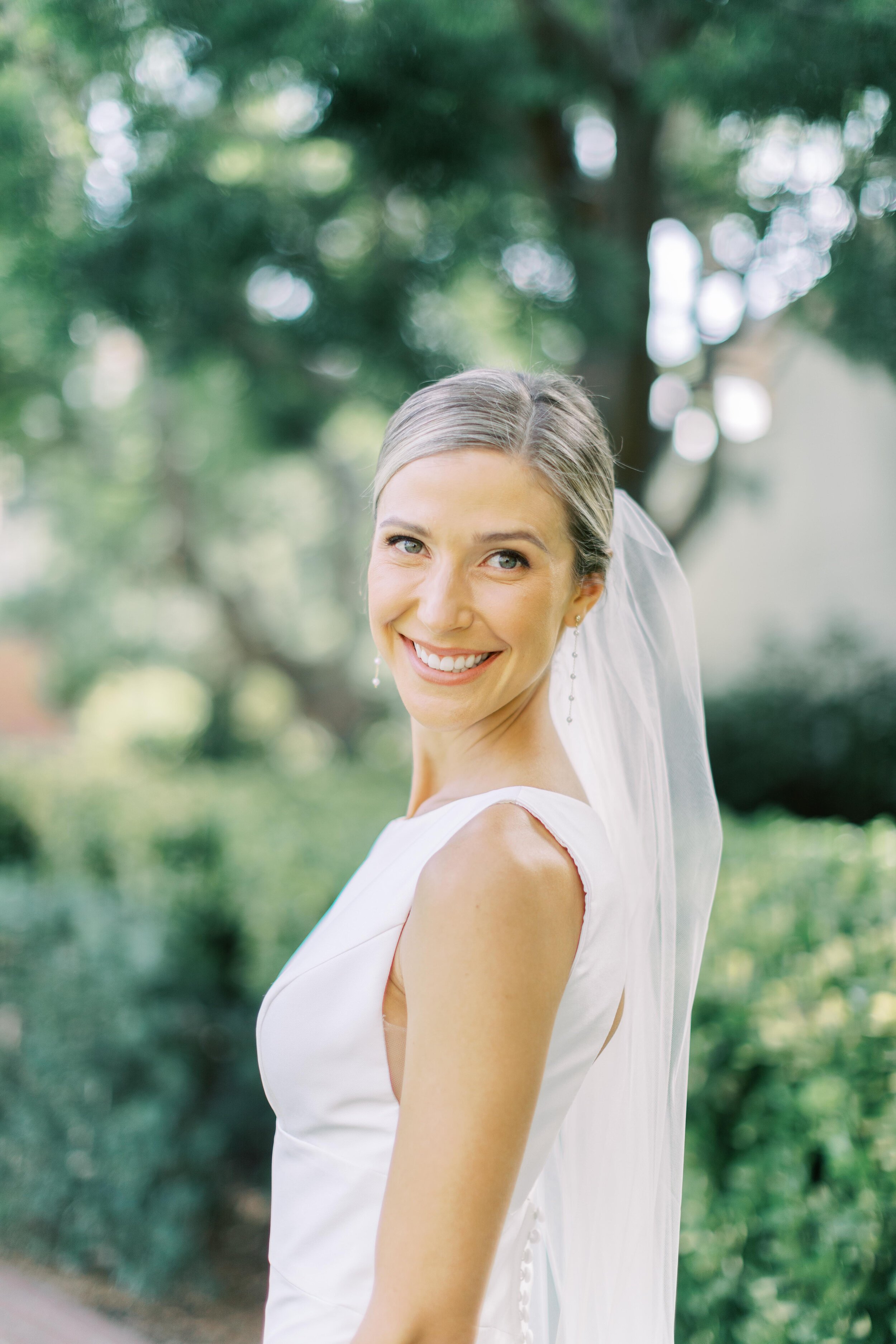 modern updo bun for this malibu bride (Copy)