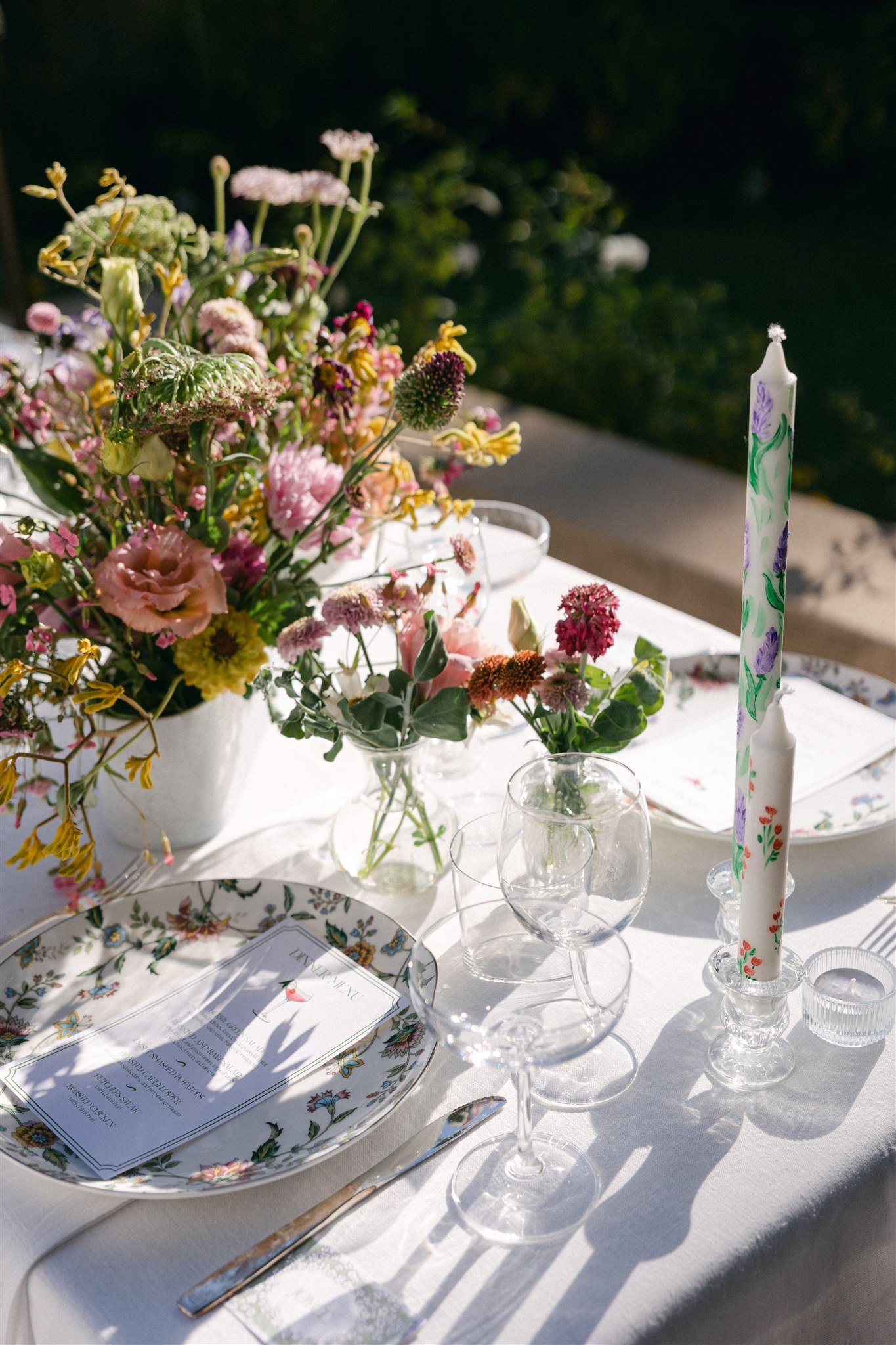 garden party aesthetic for this bride's chic backyard wedding ceremony 