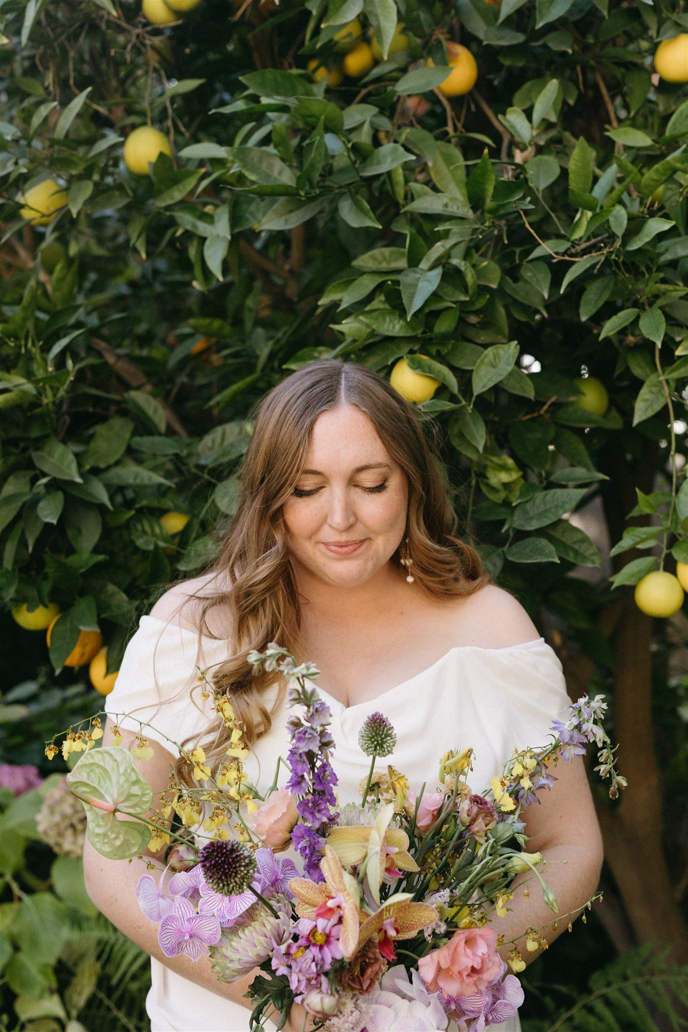 bride's chic garden party style wedding in the backyard in los angeles
