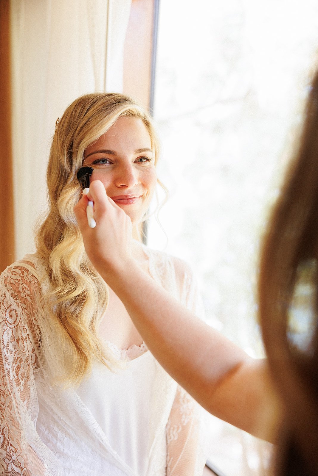  loose Romantic effortless hair for bride in Lake arrowhead