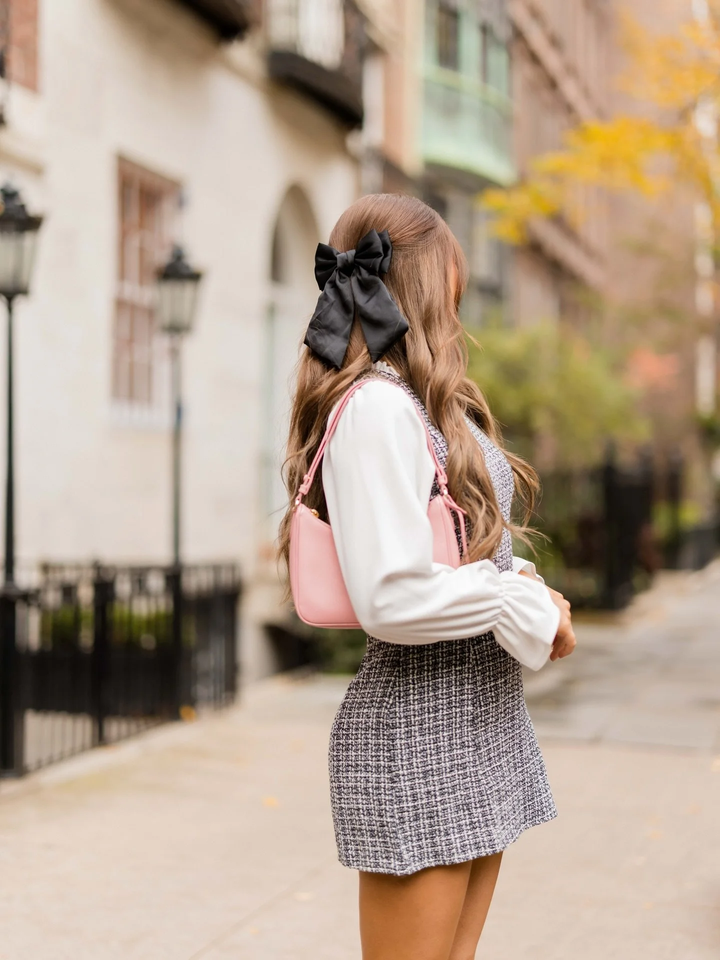 A postcard from your favorite uptown girl🩷🌆
&bull;
How I&rsquo;m feeling after finding out my top albums from my Spotify wrapped was all Taylor Swift: 🤪😍💞 What was your top album? I always love seeing others!

Majority of my outfit is on Amazon 