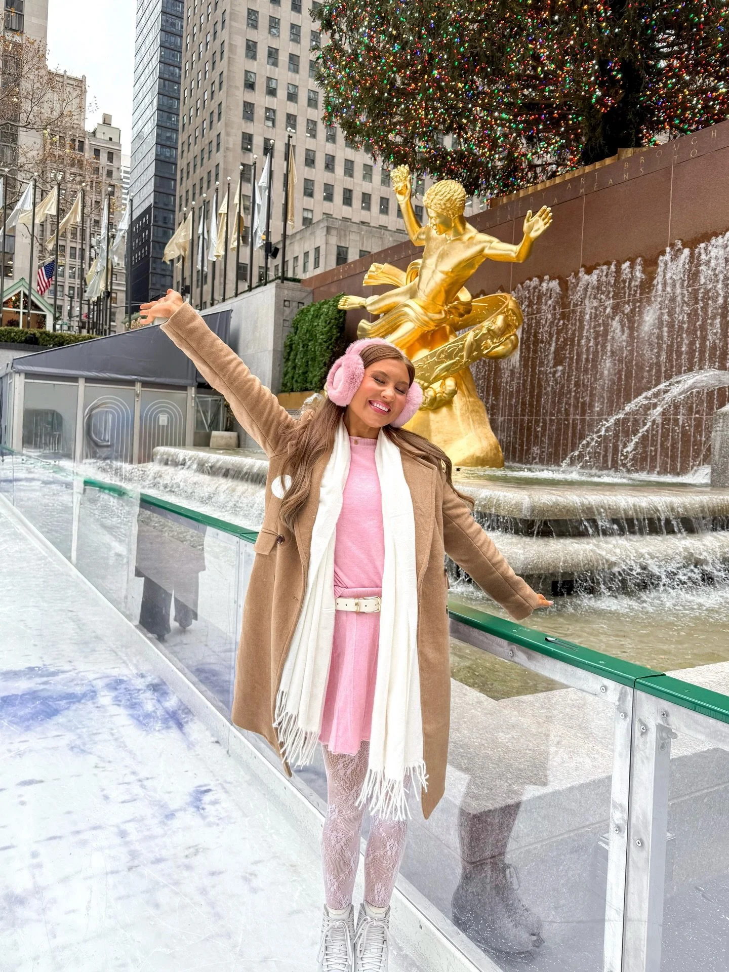 The greatest time of year!!!⛸️🎄⭐️
&bull;
Can you believe Christmas is NEXT WEEK?!🎁 December always goes by so fast but I swear this year felt even faster. Don&rsquo;t mind me, I&rsquo;m still doing my Christmas shopping over here🙈

Comment SHOP be