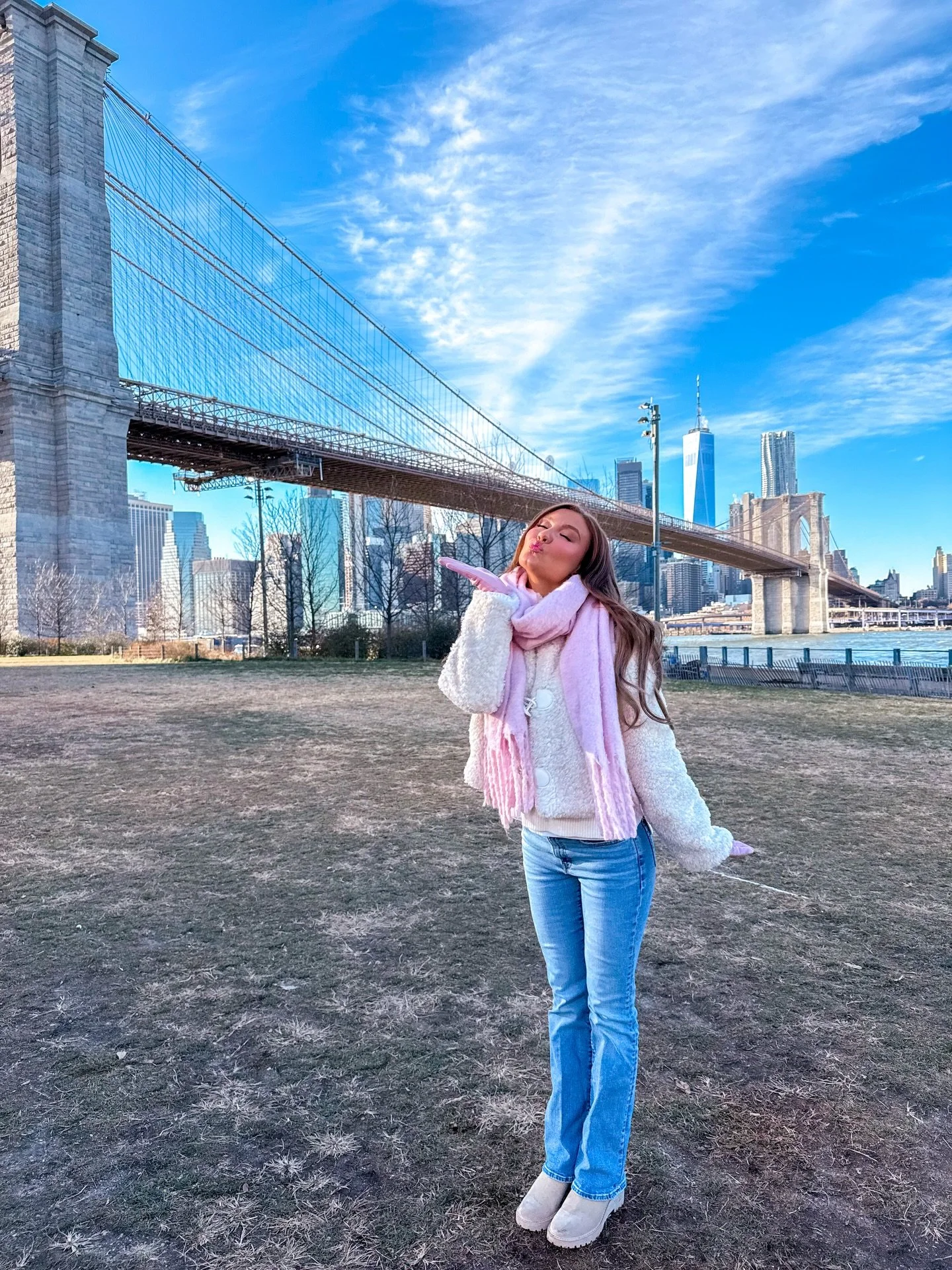 Dude we&rsquo;re getting the band back together!!🫶🏼
&bull;
I realized I never shared photos from @rachael__lilly &amp; @mariemoore21 trip to nyc!!🚕 Marie &amp; Rachael were my sorority sisters at Alabama and it was like we never left. We had such 