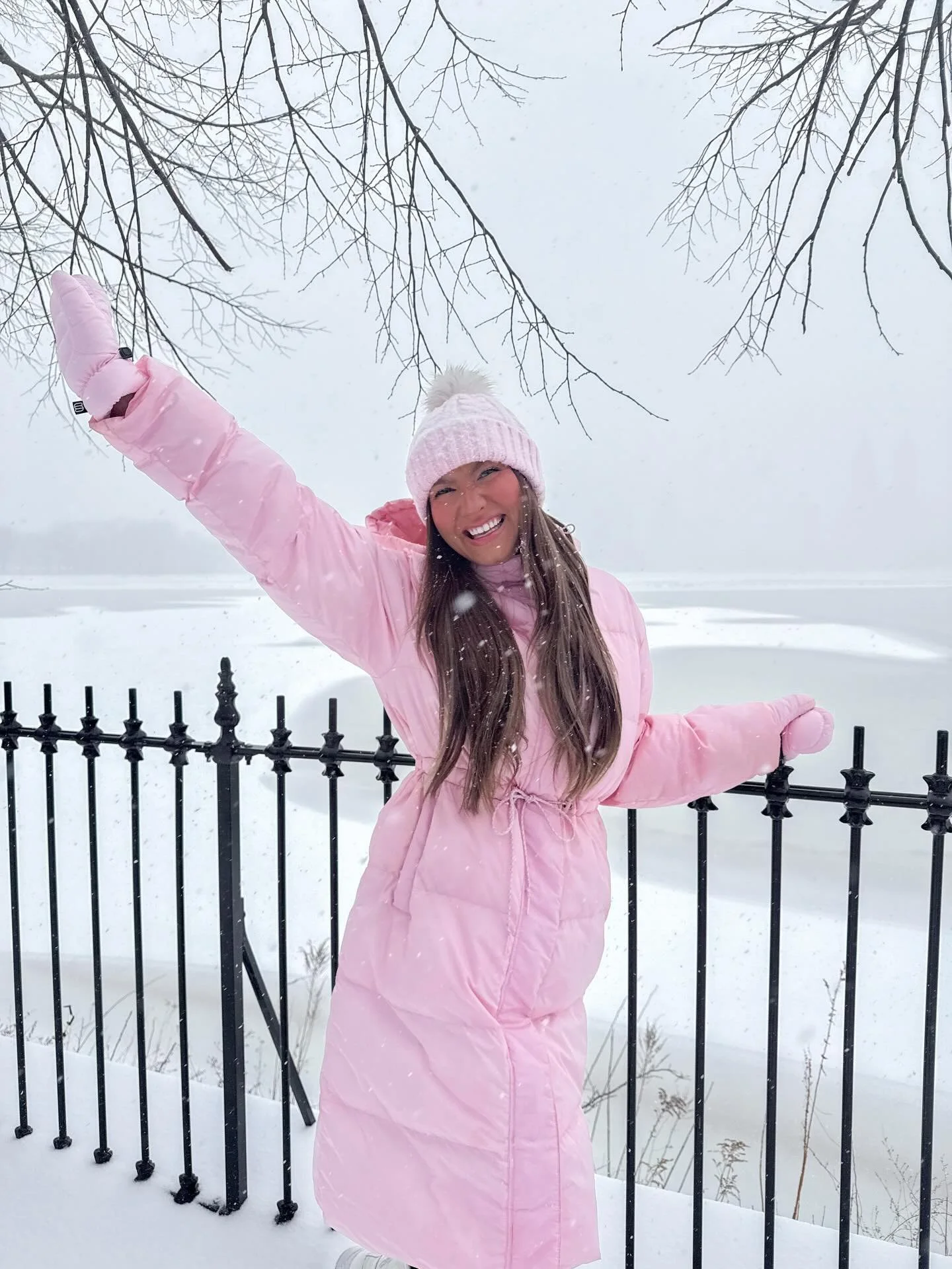 SNOW DAY!!❄️💖🤭
&bull;
The pink blob takes on the snow storm!! Will and I have had so much fun playing in the snow in Central Park🥹 We weren&rsquo;t able to make a snowman because of how powdery the snow is BUT we did watch Frozen last night so tha