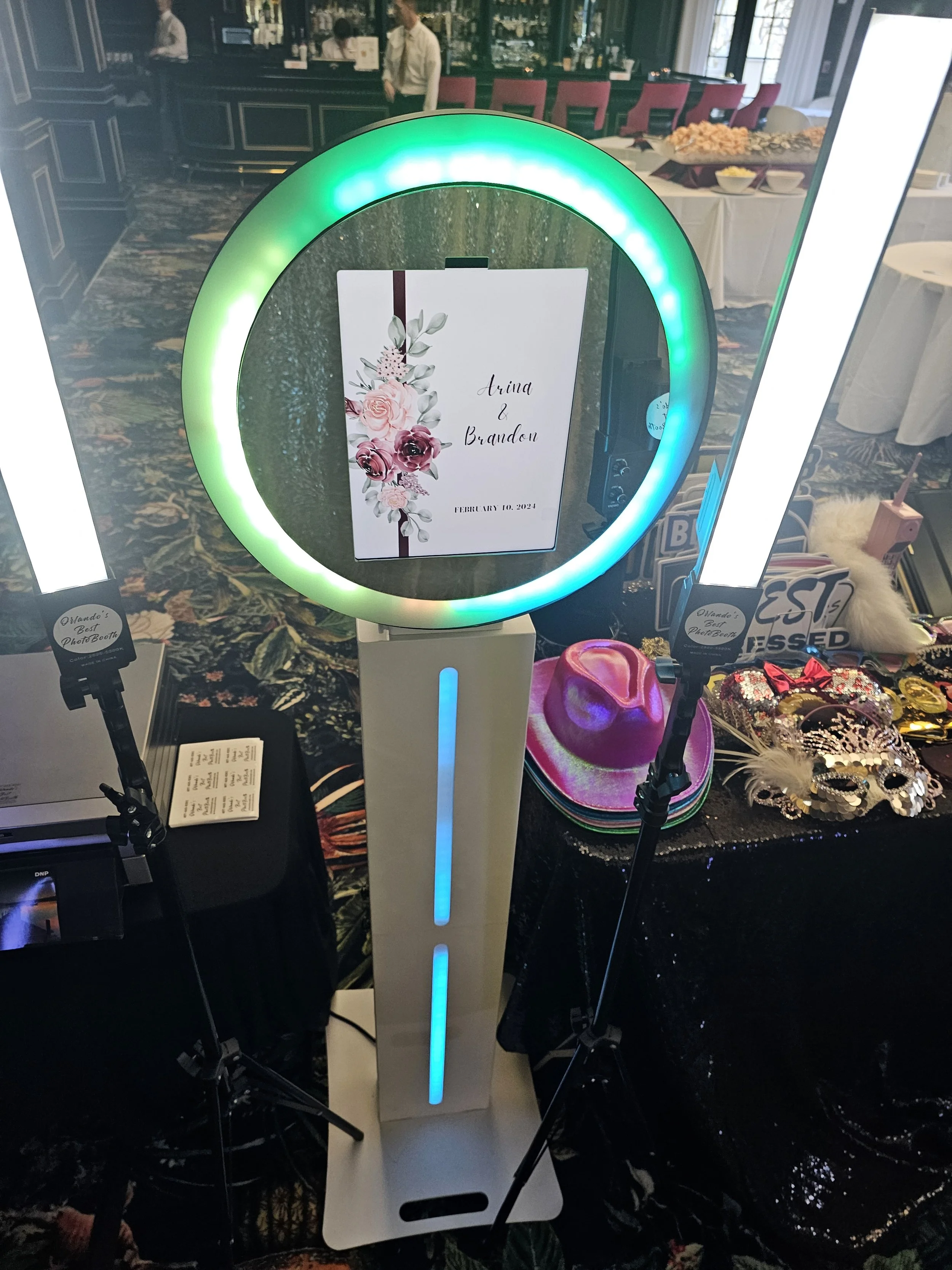 Basic wedding photobooth package in the central florida area. Orlando, Lake Mary, Longwood, Winter Park, Apopka, Sanford, and many more florida cities