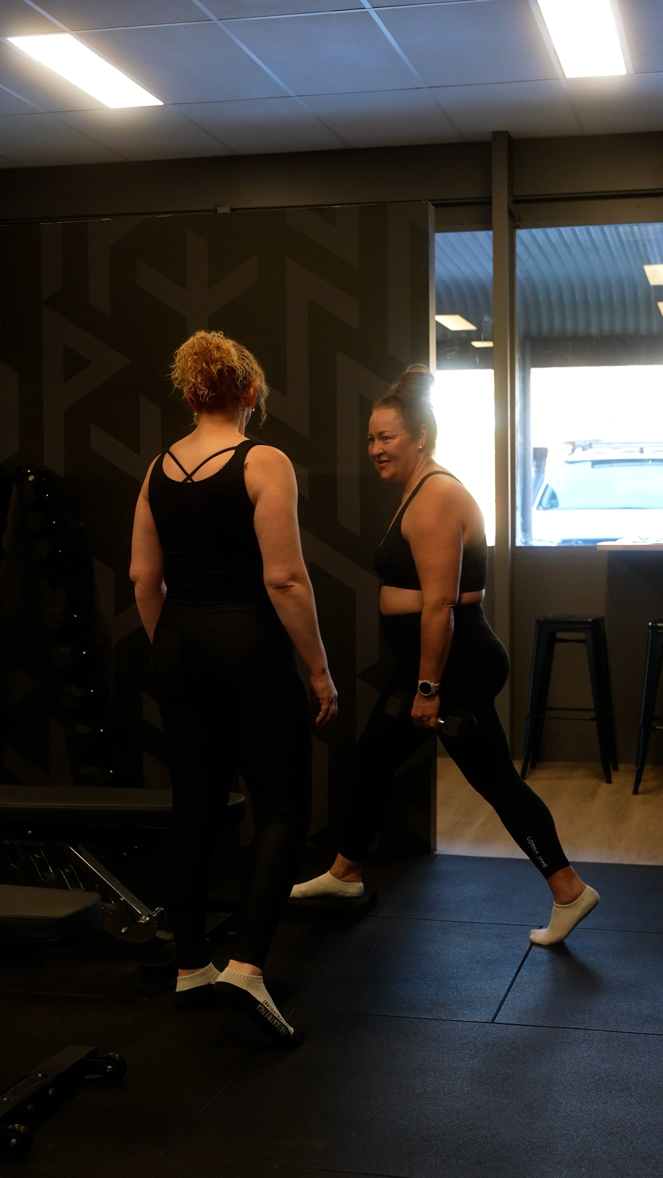 Group-Strength-Training-Sessions.jpg