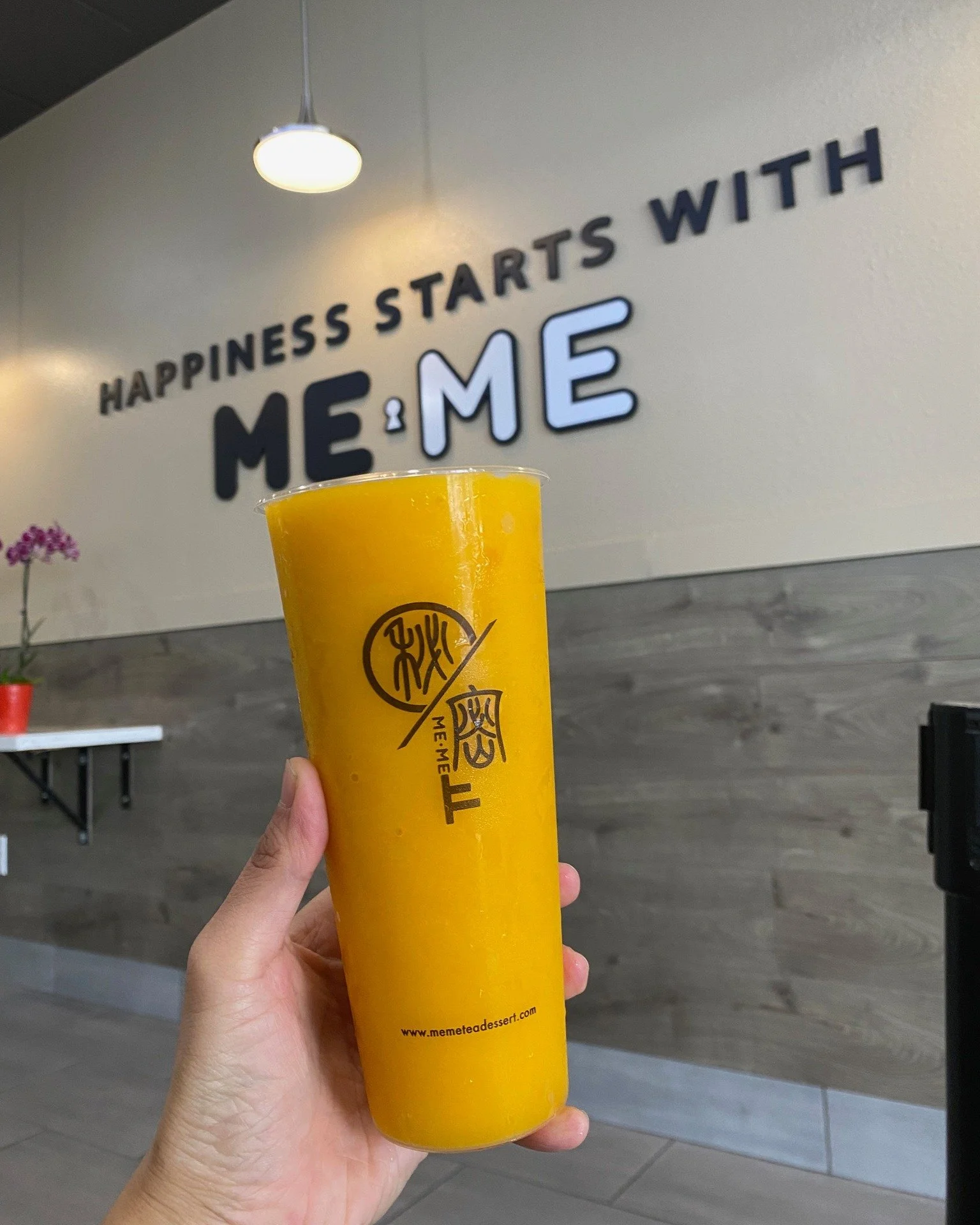 The mango slush is one of our most popular blended drinks, but now you can get it as a blended mango milk tea too! 

Blended Milk Tea Series:
Strawberry
Lychee
Mango

⏰ 𝗢𝗣𝗘𝗡 𝗗𝗔𝗜𝗟𝗬 𝟵:𝟯𝟬𝗔𝗠 - 𝟳𝗣𝗠 (𝗖𝗹𝗼𝘀𝗲𝗱 𝗧𝘂𝗲𝘀𝗱𝗮𝘆𝘀)
🔑Happin