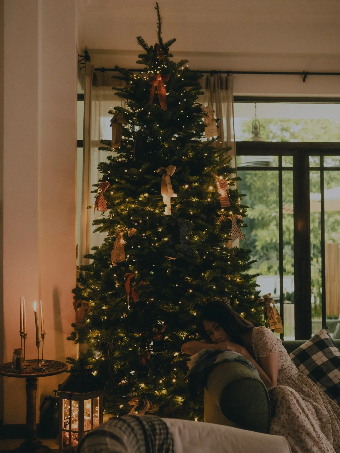 Love &lt;3 on this first new morning of December, a day after the first Sunday of Advent. A little carousel of short story leading to this little joyful day at home, my vintage Christmas joy =) 

Realising a little dream of mine for home this Christm