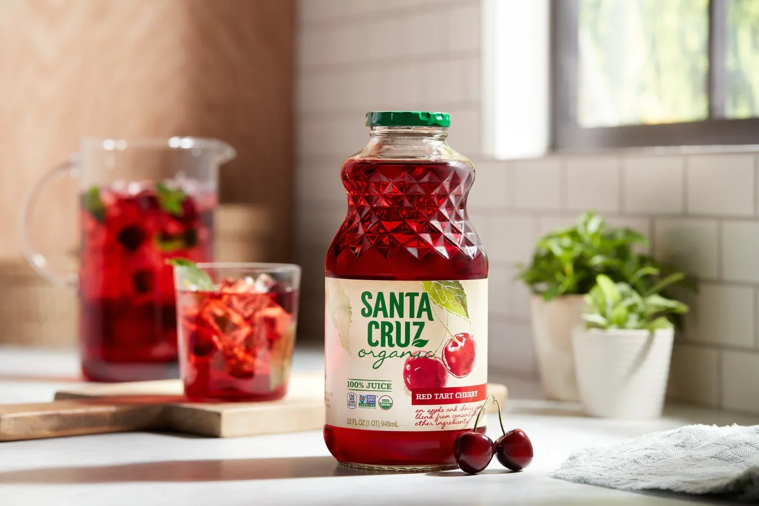 SCO_BeveragesRedTartCherry_32oz_1_A_ECOMM-1.webp