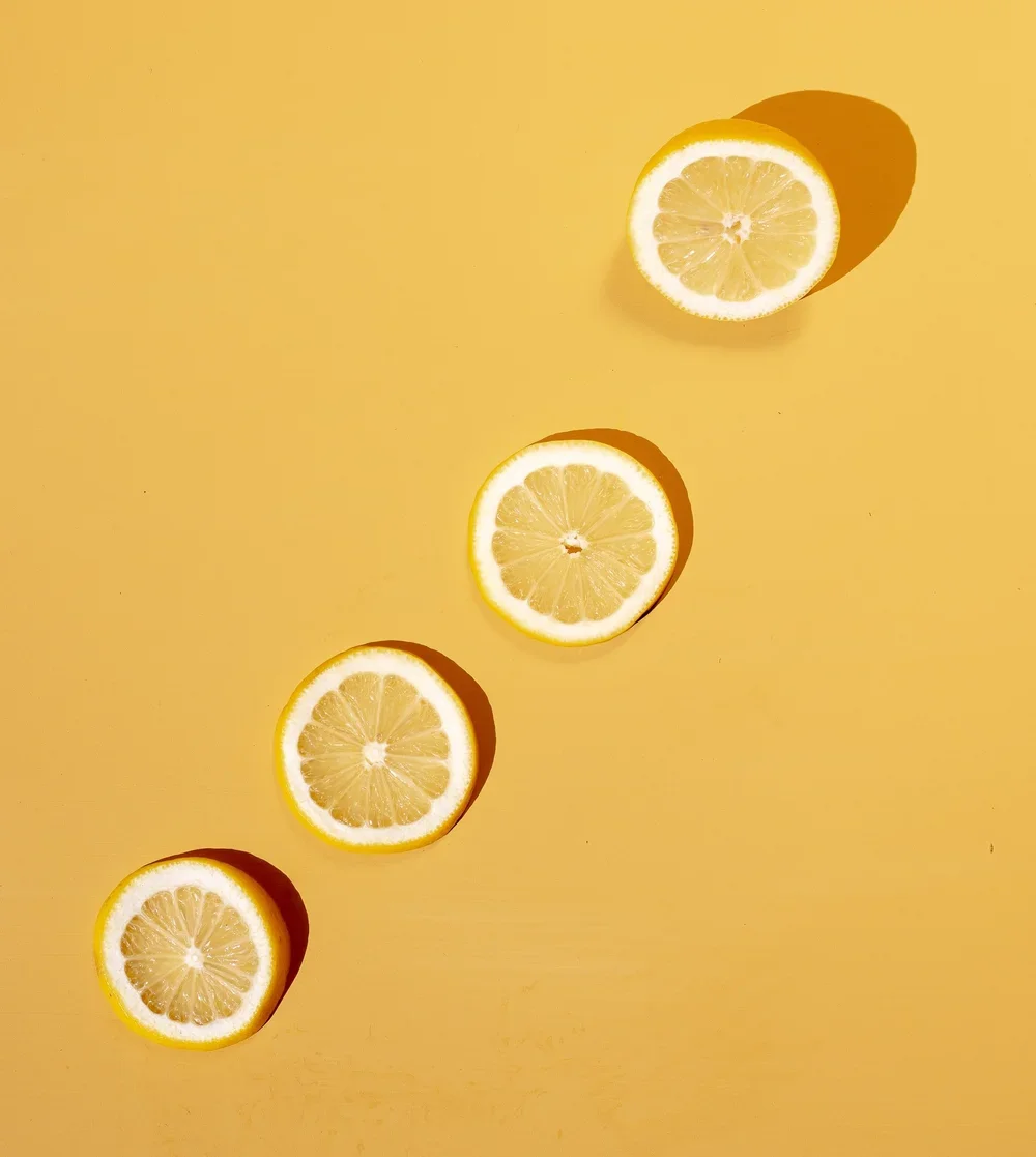 lemon+eunique-deeann-mNOaXIjJkok-unsplash.webp