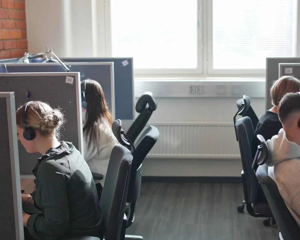 Sesonkityöntekijät asiakaspalveluun: sujuva alku ja tasalaatuinen asiakaskokemus