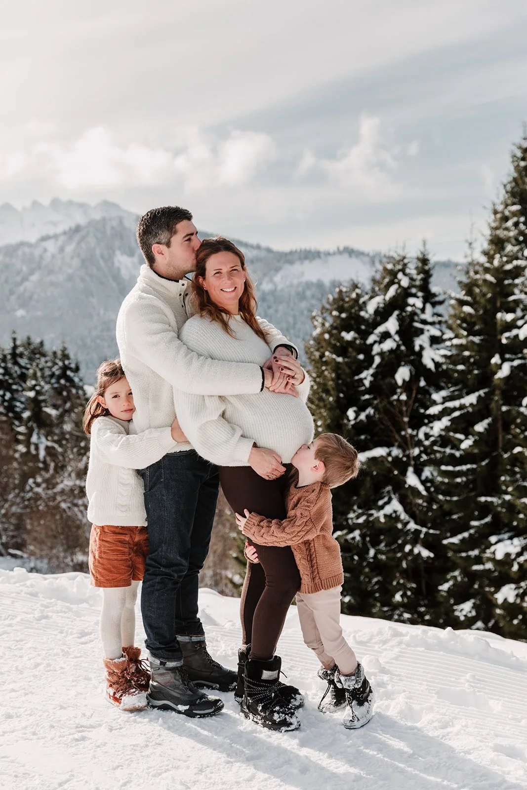 Séance photo grossesse à la montagne :  oui c’est possible !