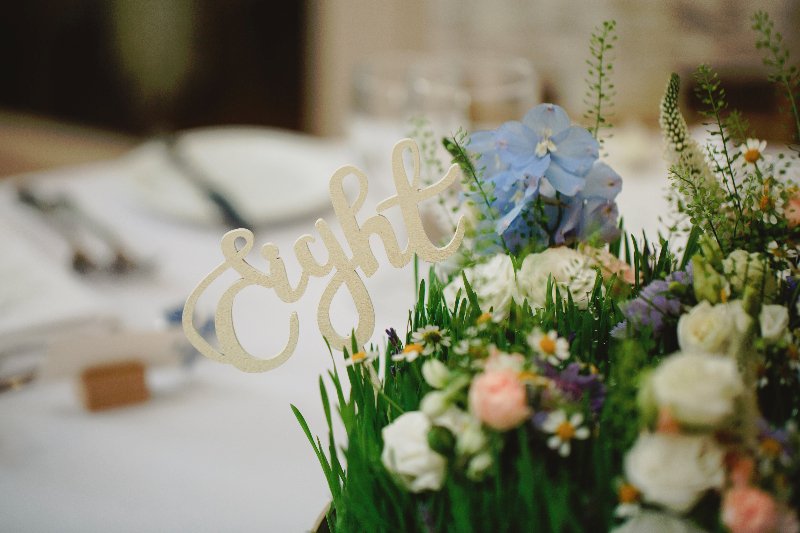Derbyshire+wedding+florist+Tineke+creates+a+summer+garden+table+styling+with+flowers_.jpg
