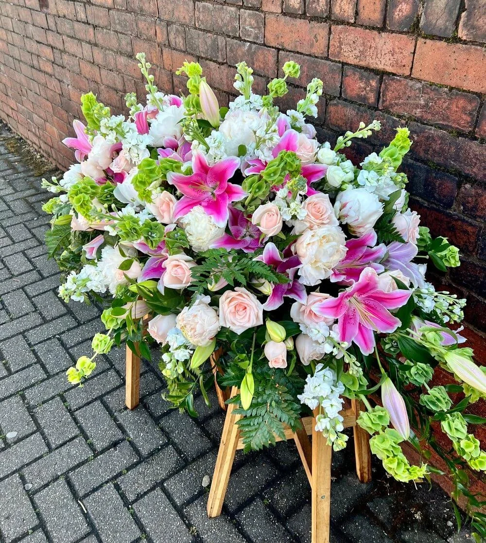 luxury Funeral flowers Sutton in Ashfield
