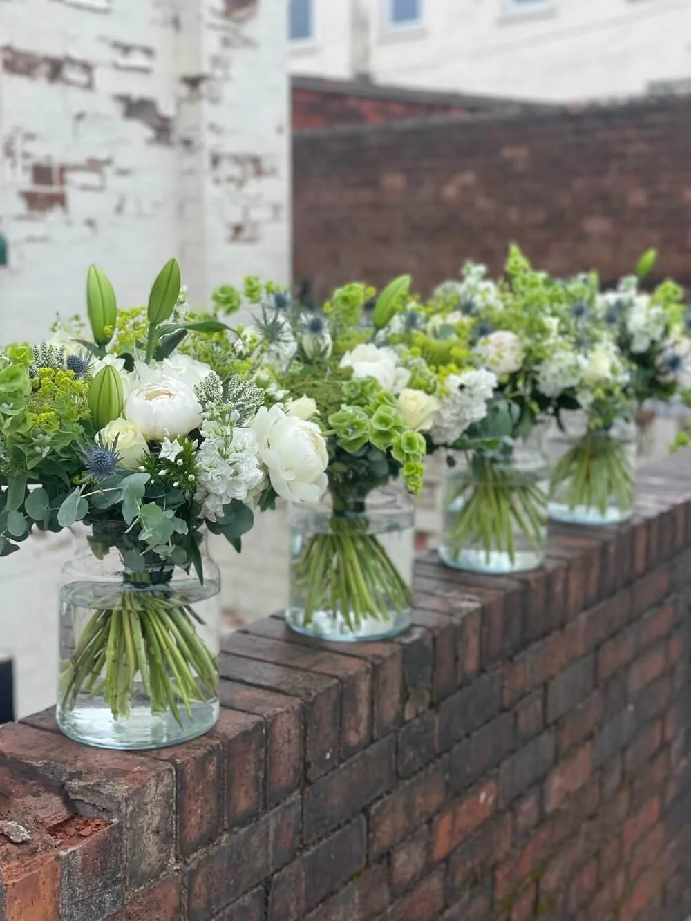 Wake flowers Sutton in Ashfield