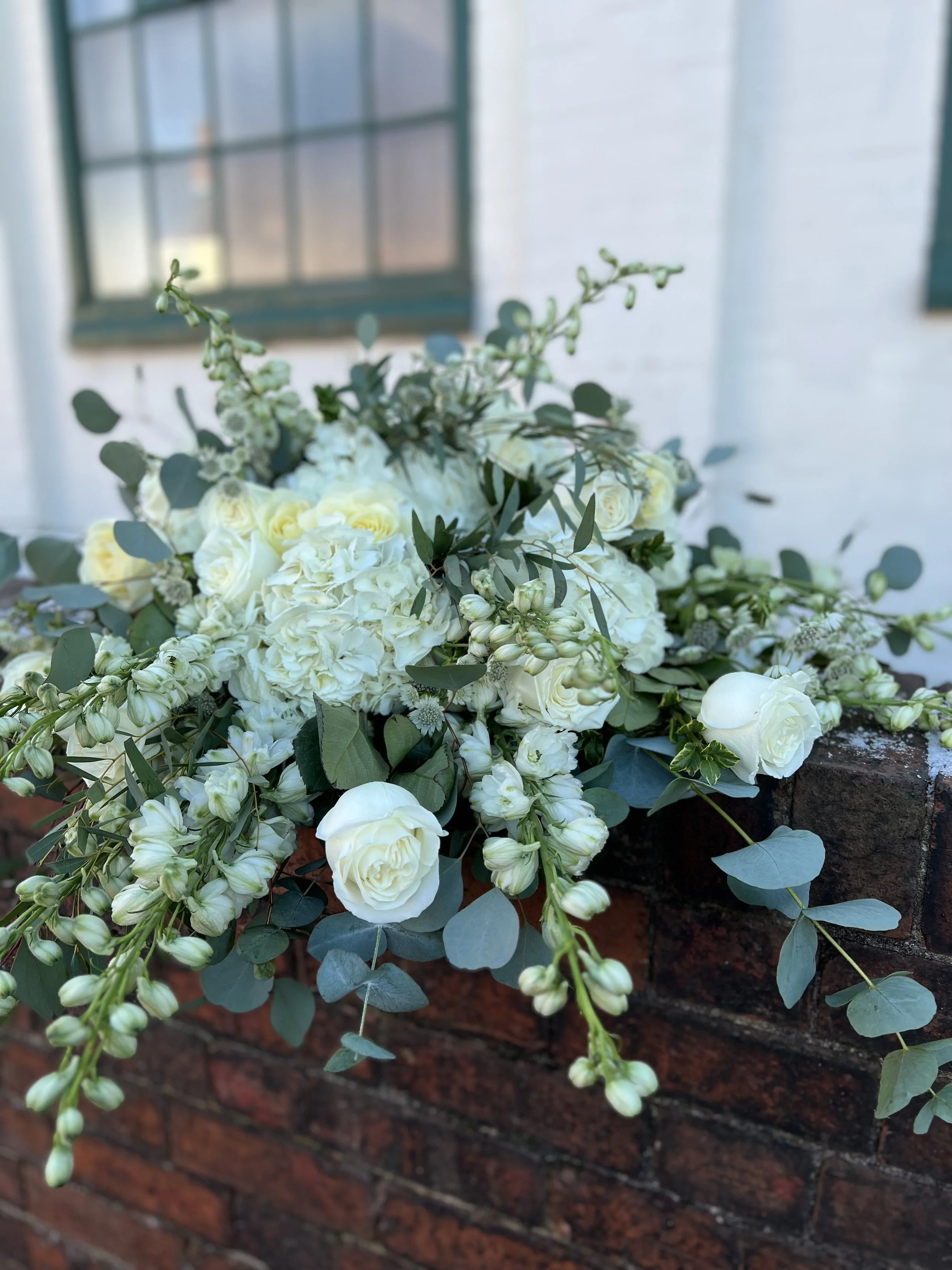 Funeral bouquets Mansfield