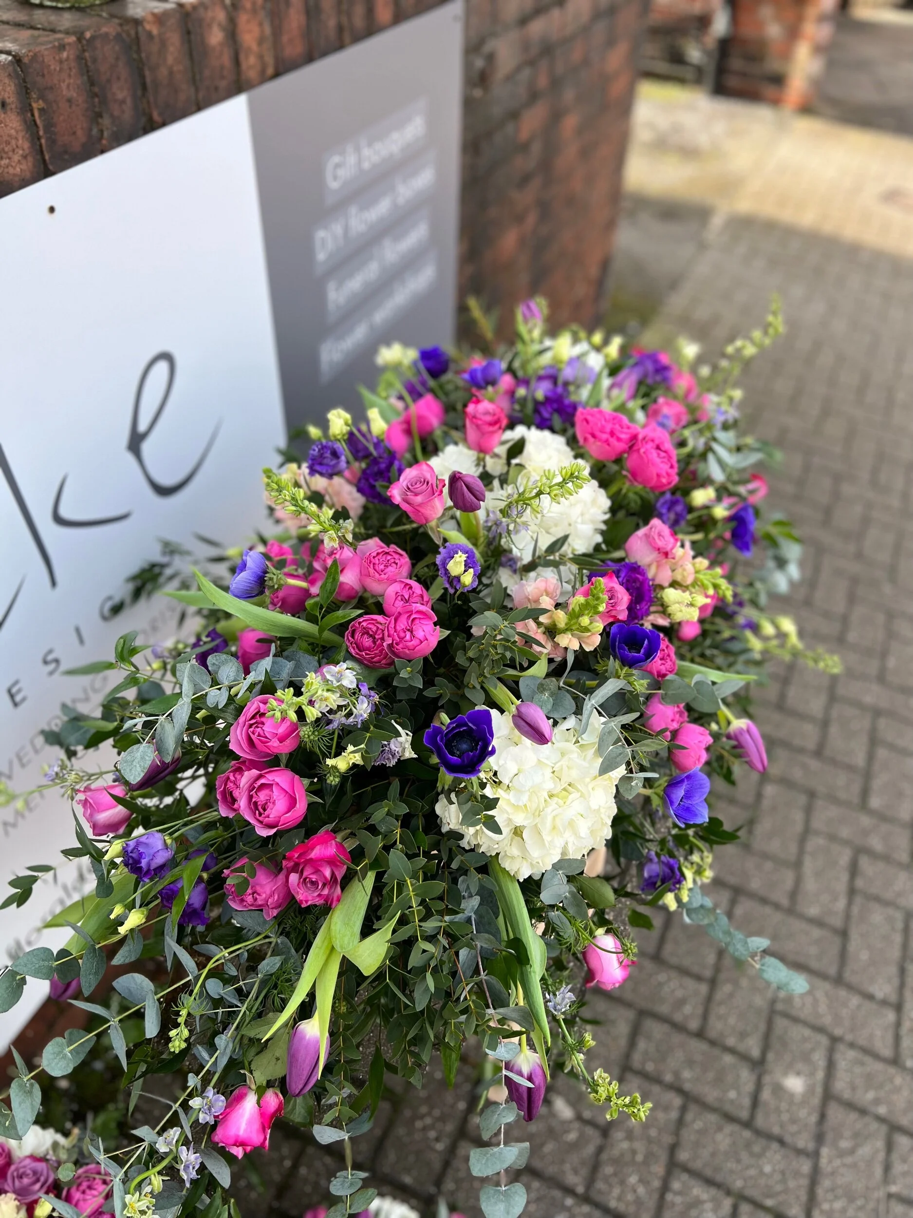 Funeral flowers Sutton in Ashfield