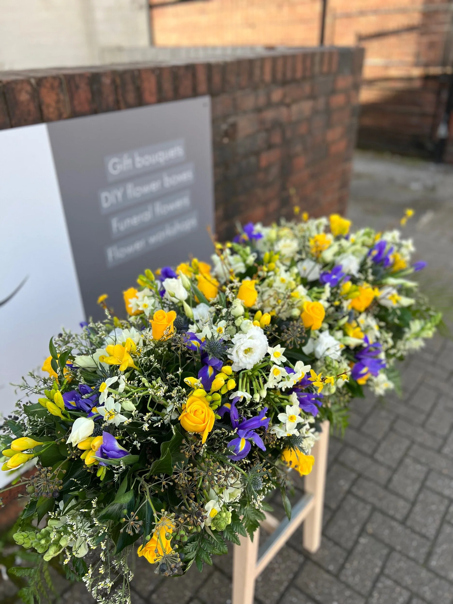 Funeral flowers Sutton in Ashfield